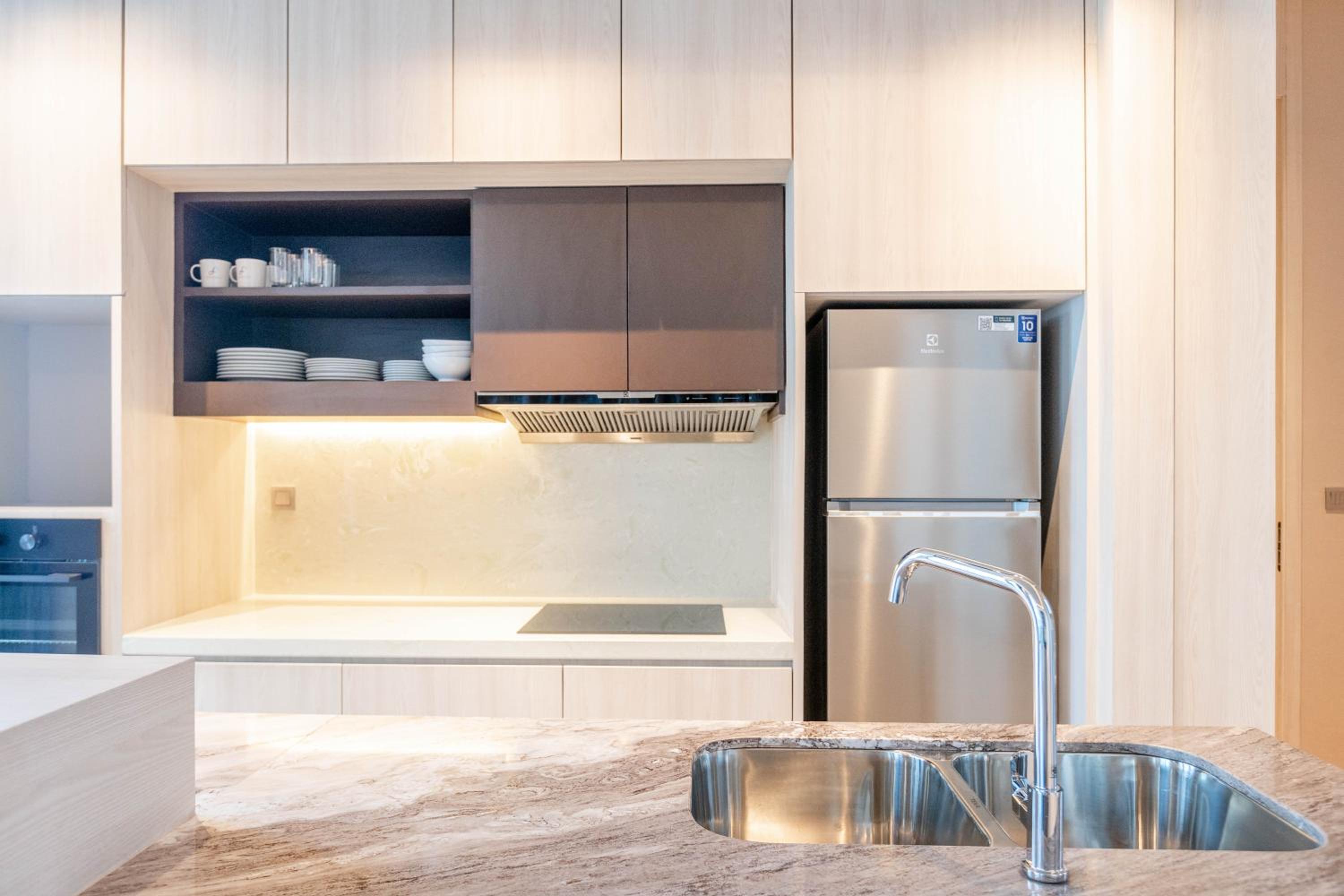 Penthouse Suite - Photo 16