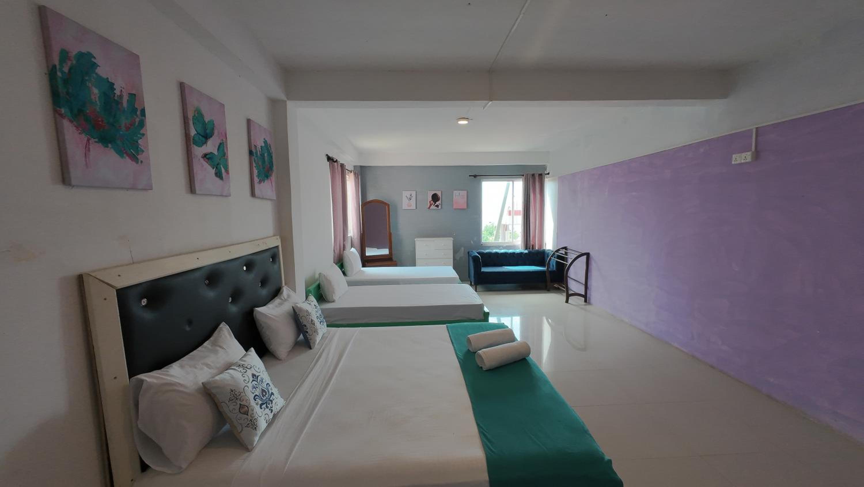 Economy Quadruple Room - Photo 1
