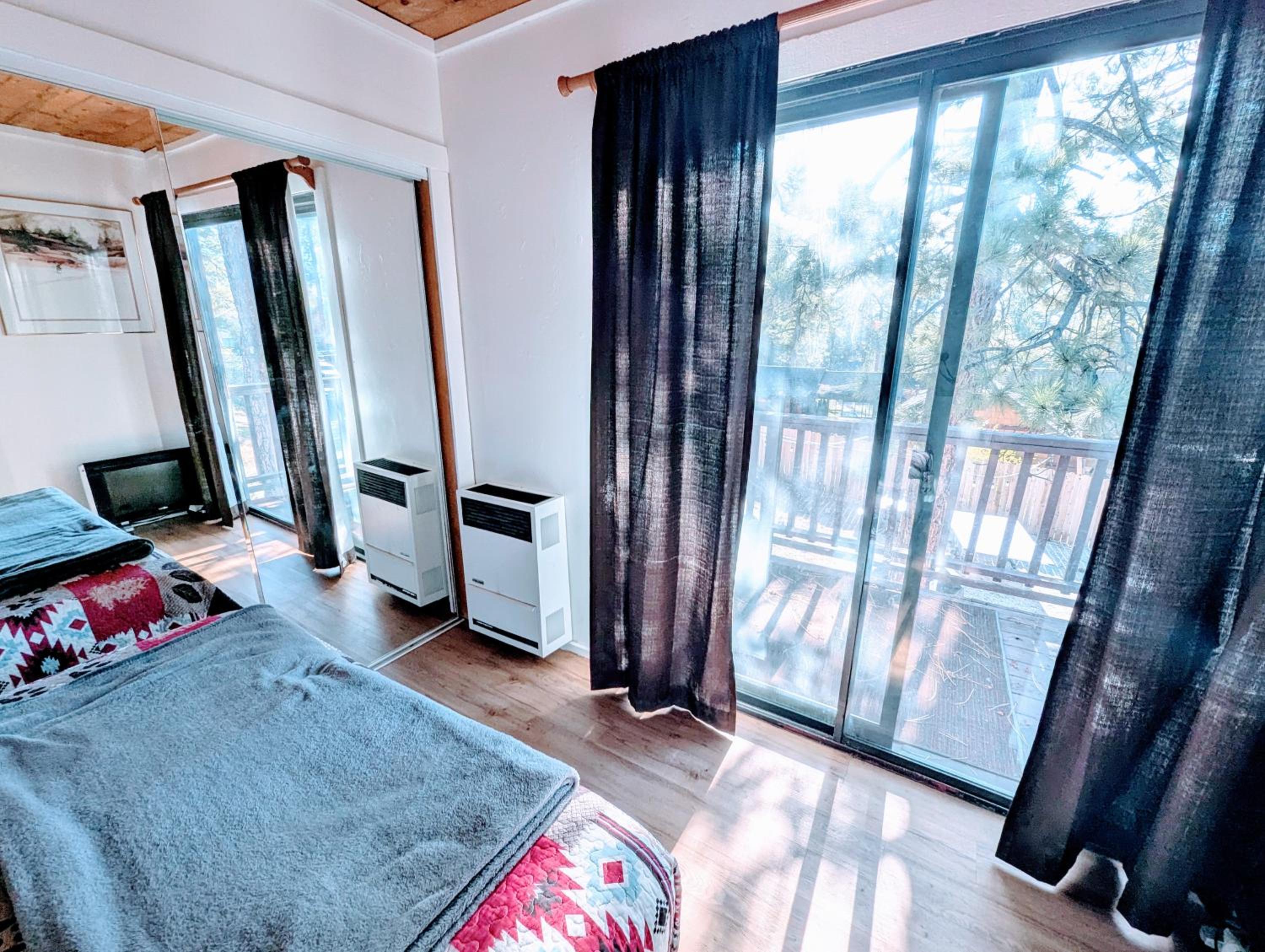 Family Room with Balcony - Photo 7