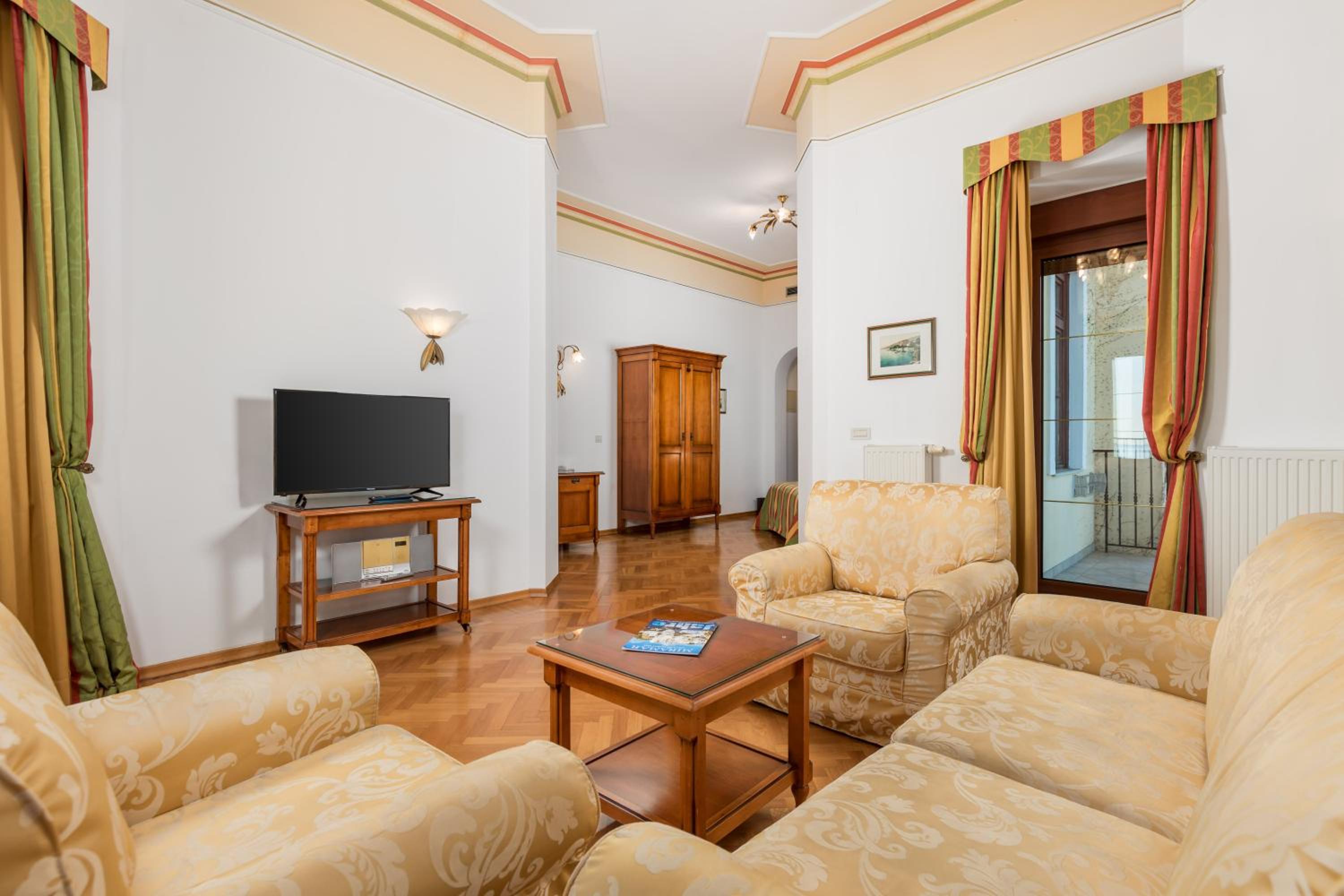Junior Suite