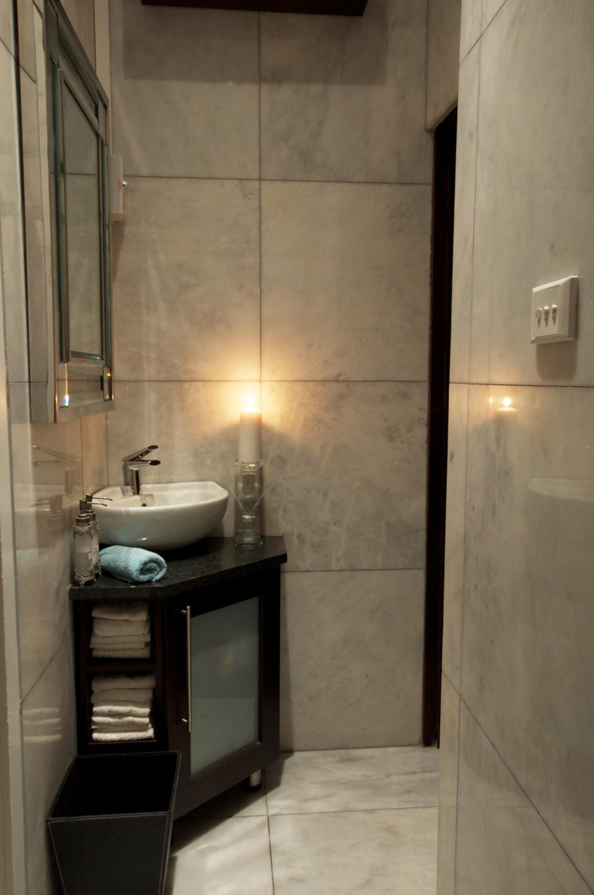 Family Suite with Private External Bathroom photo 2