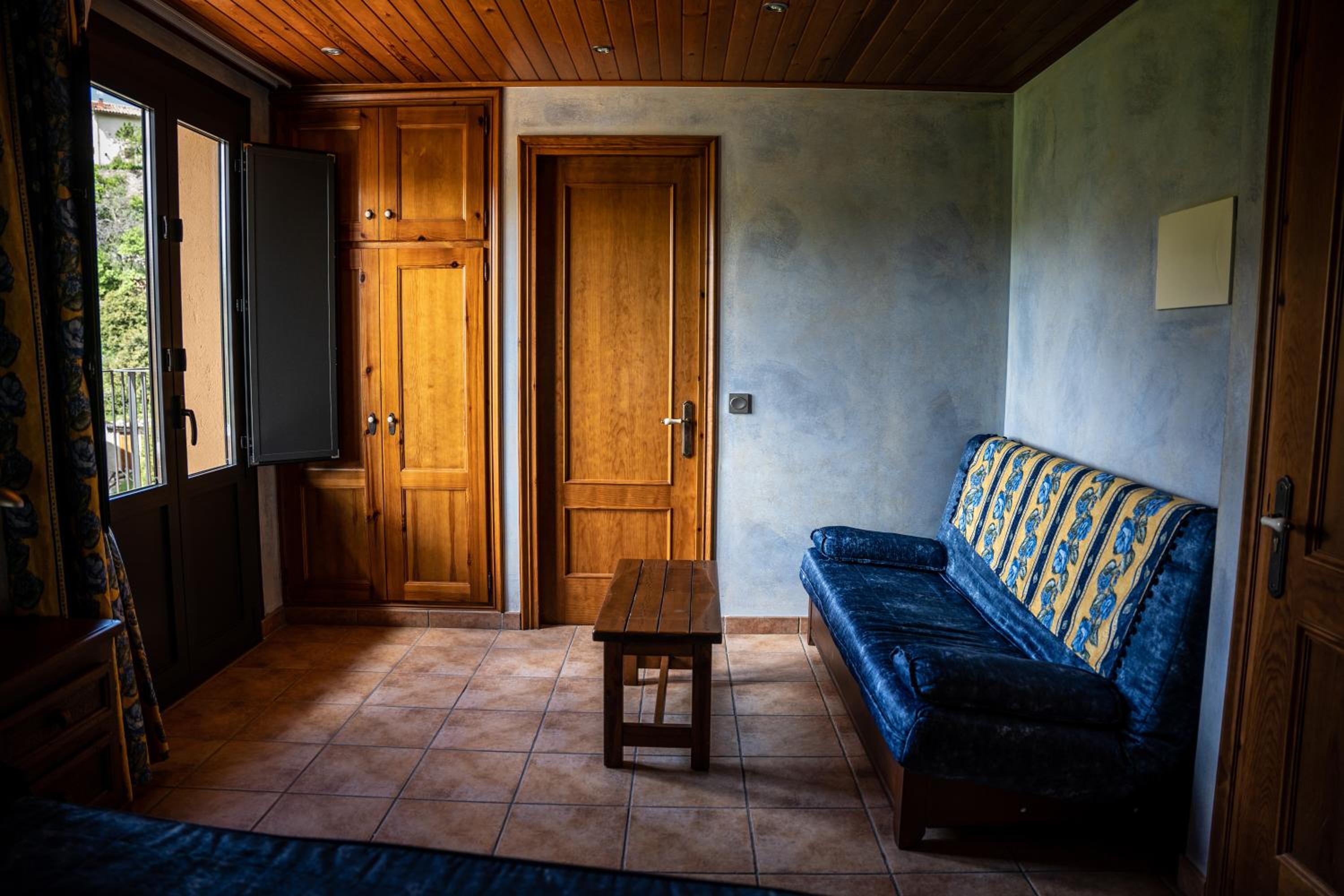 Twin Room - Photo 1