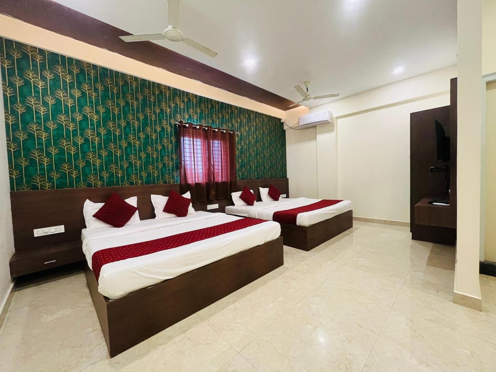 Deluxe Quadruple Room