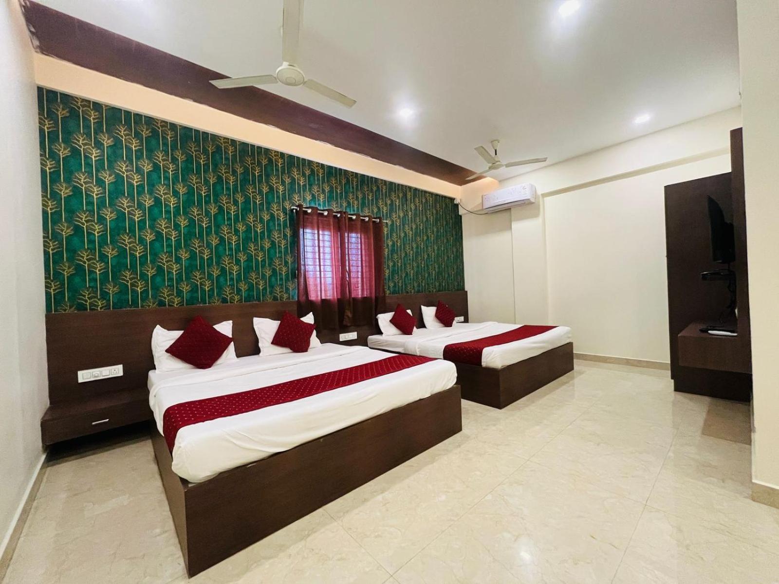 Deluxe Quadruple Room photo 2