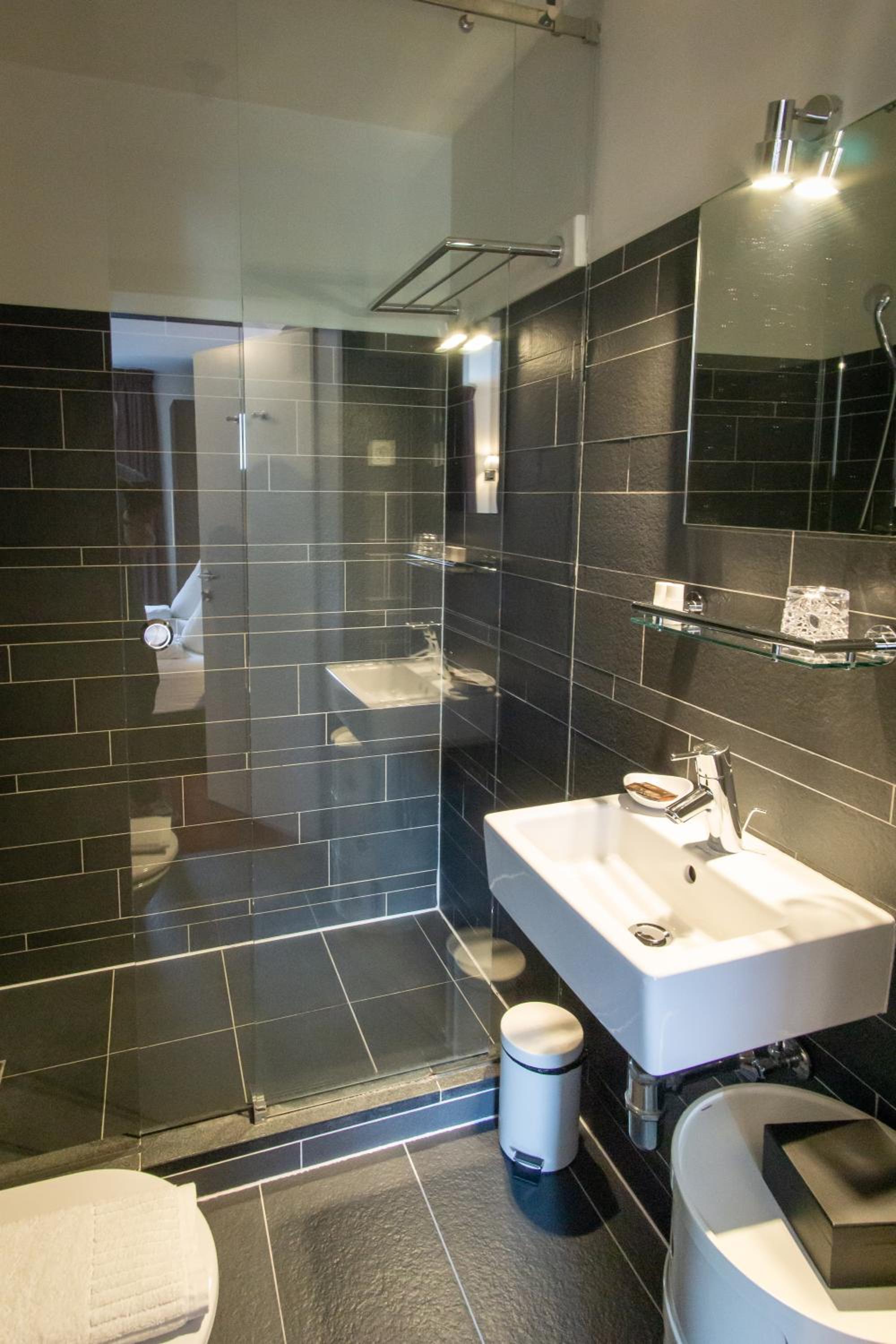 Small Double Room photo 2