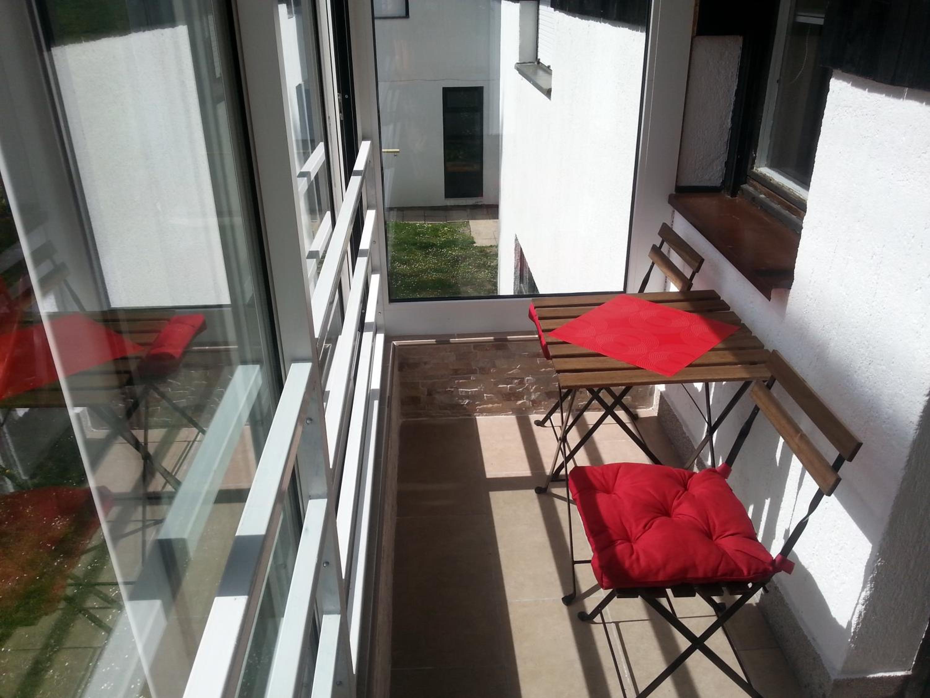 One-Bedroom Apartment - Photo 13