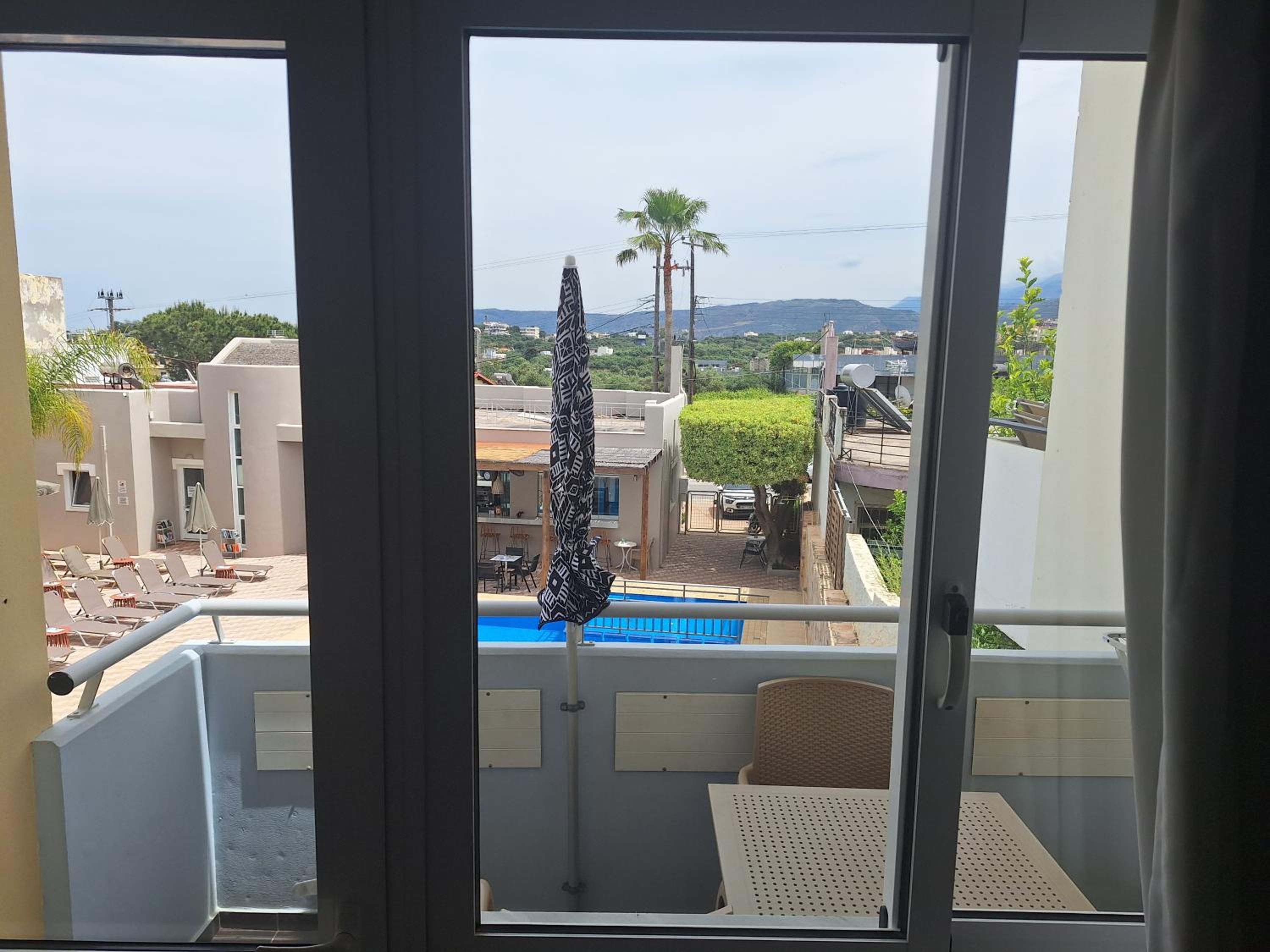 One-Bedroom Apartment with Pool View
