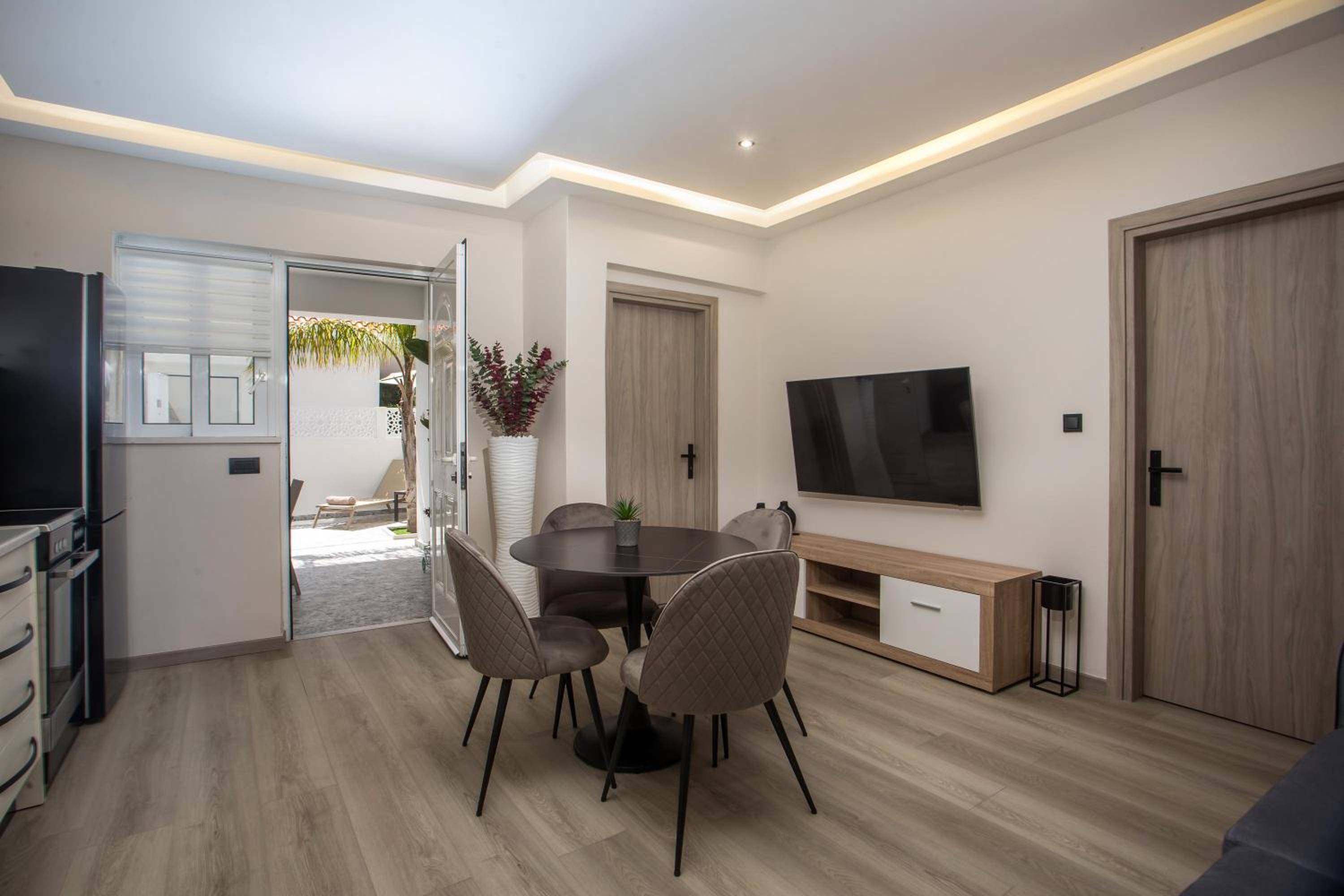 Two bedroom apartment with jacuzzi
