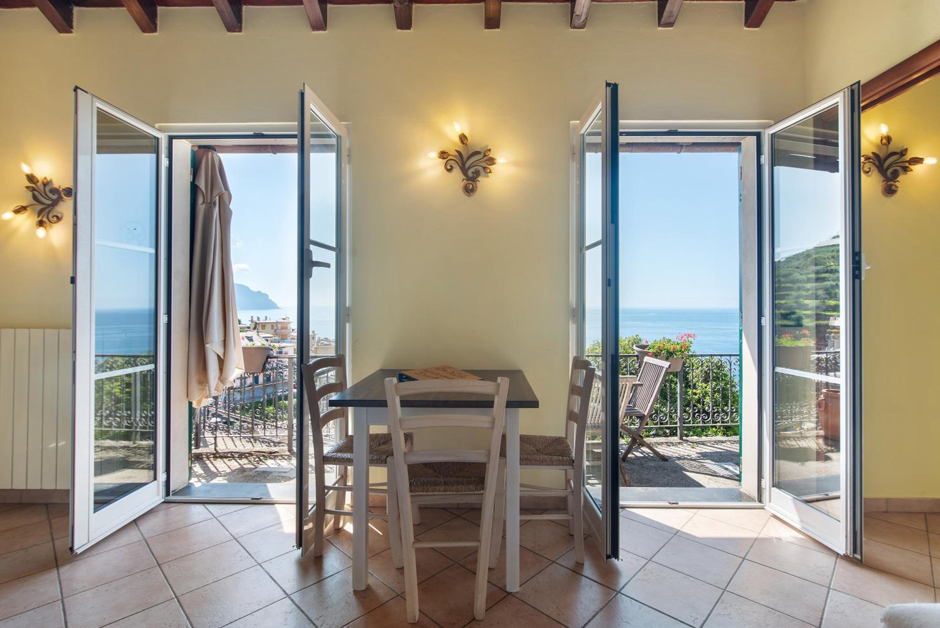 Superior Apartment with City View