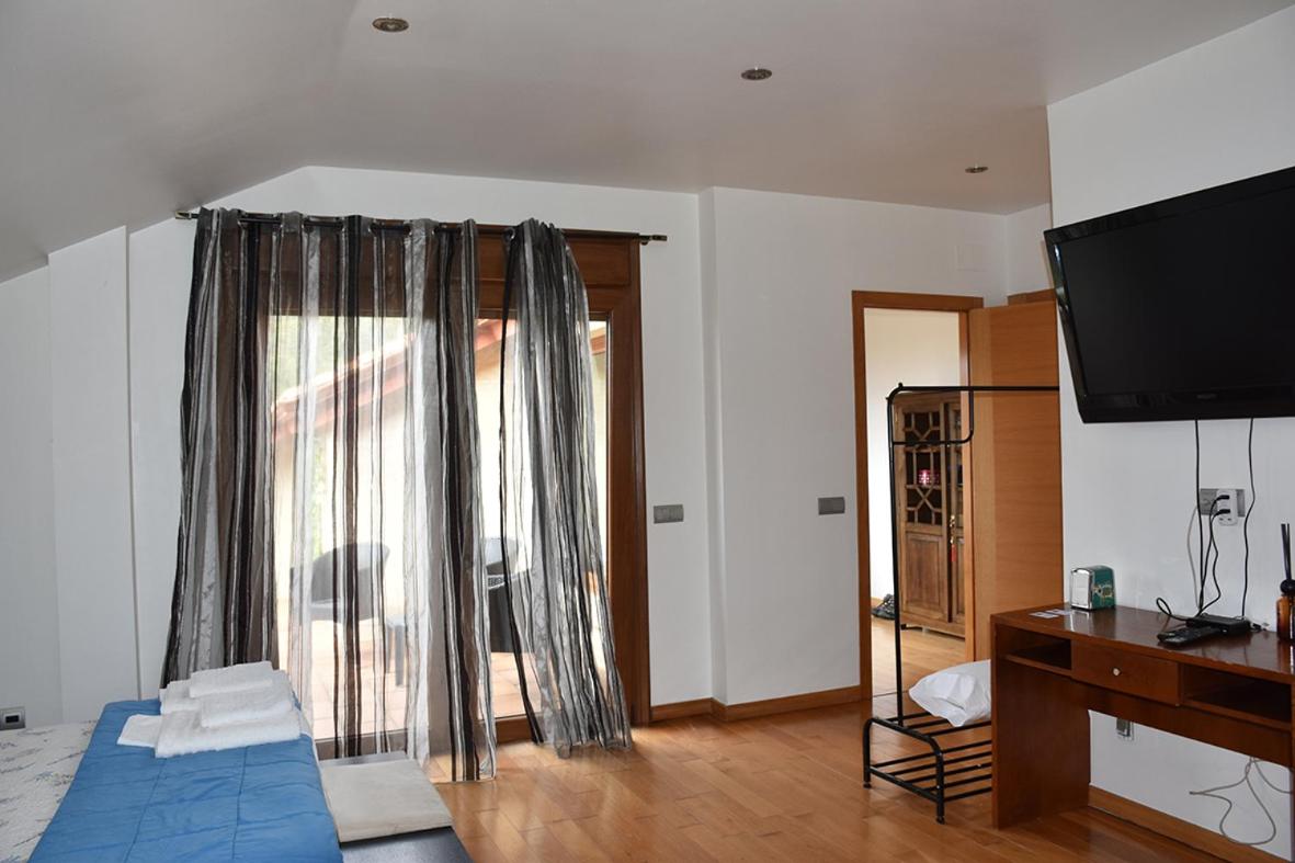 Quadruple Room with Private Bathroom