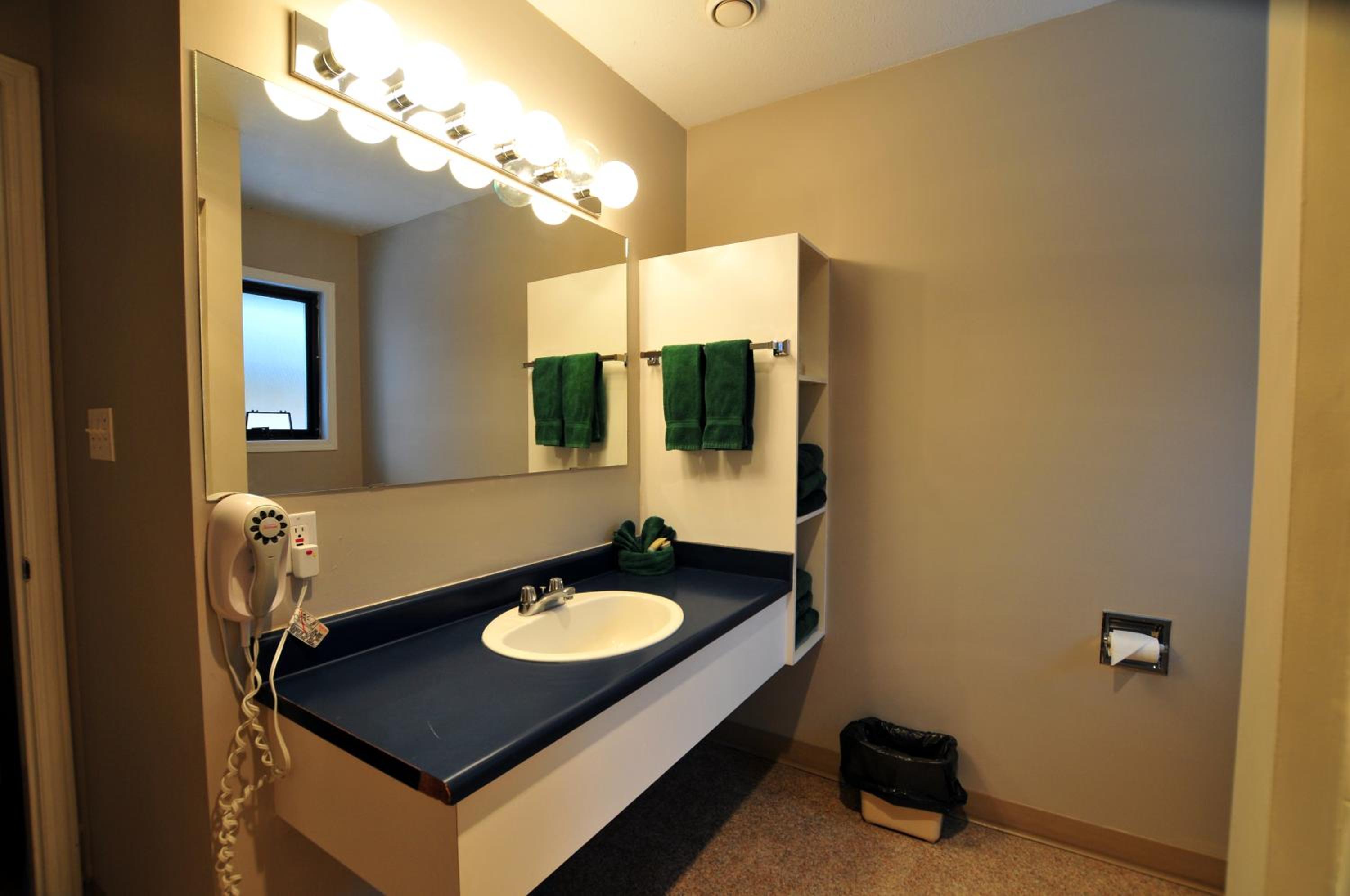Deluxe Cabin photo 1
