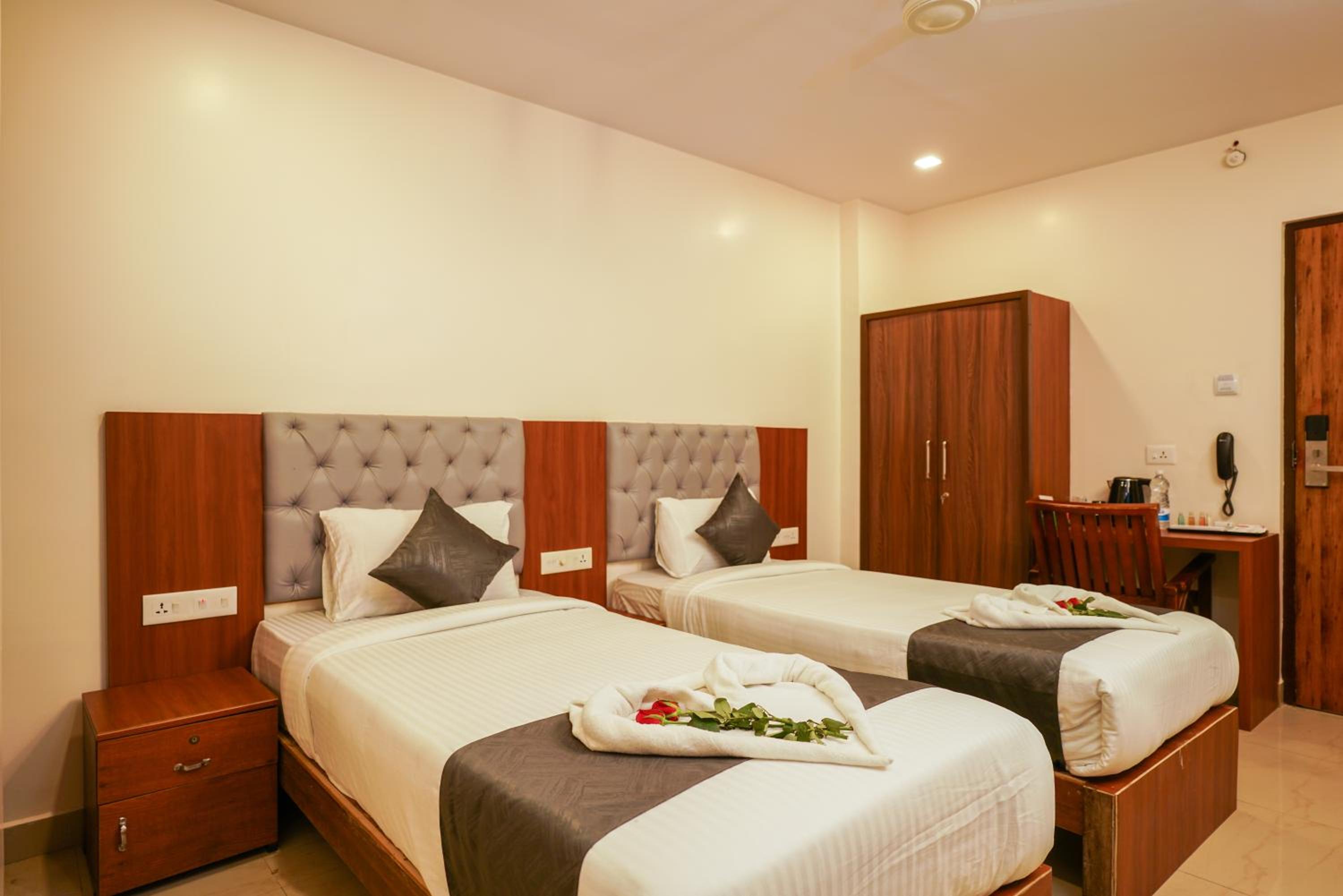 Deluxe Twin Room - Photo 4