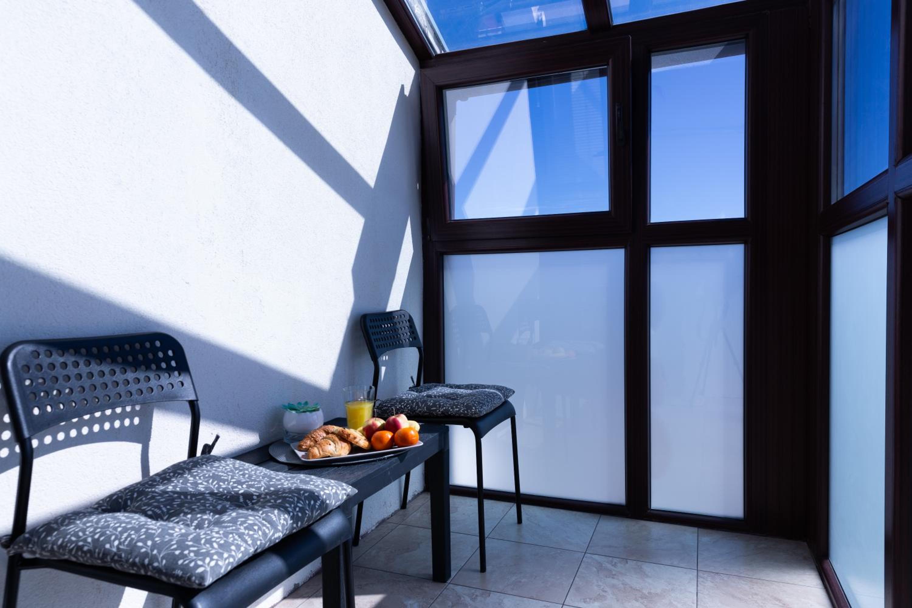 Double Room with Terrace - Photo 1