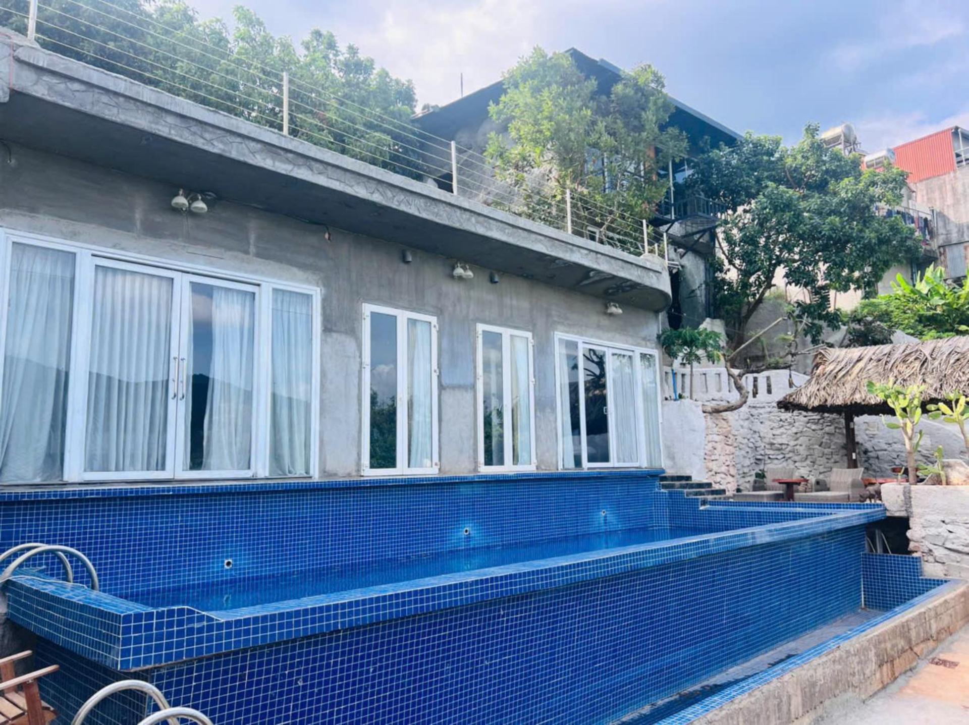 Two-Bedroom Apartment with Pool View photo 3