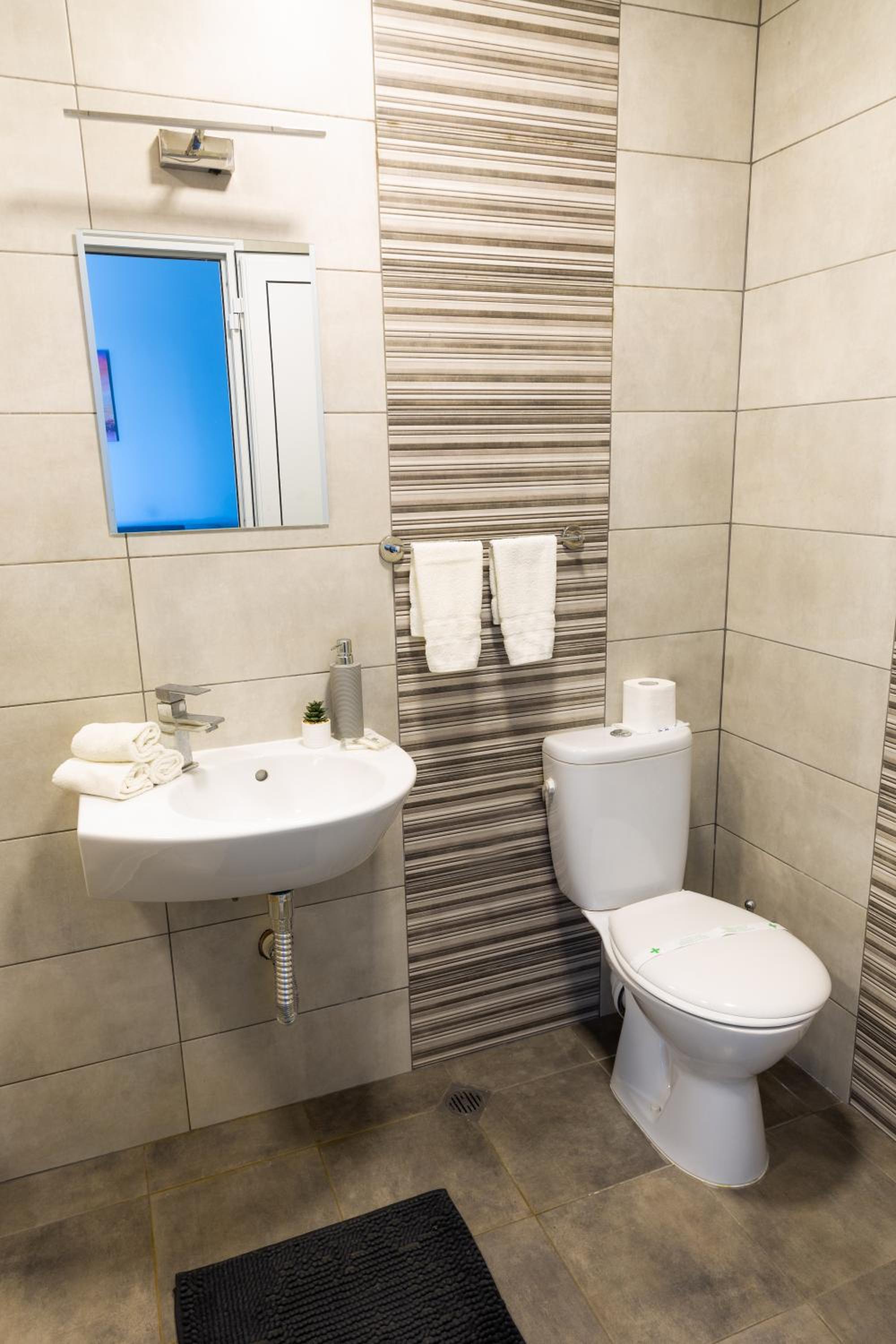 Double Room with Terrace - Photo 6