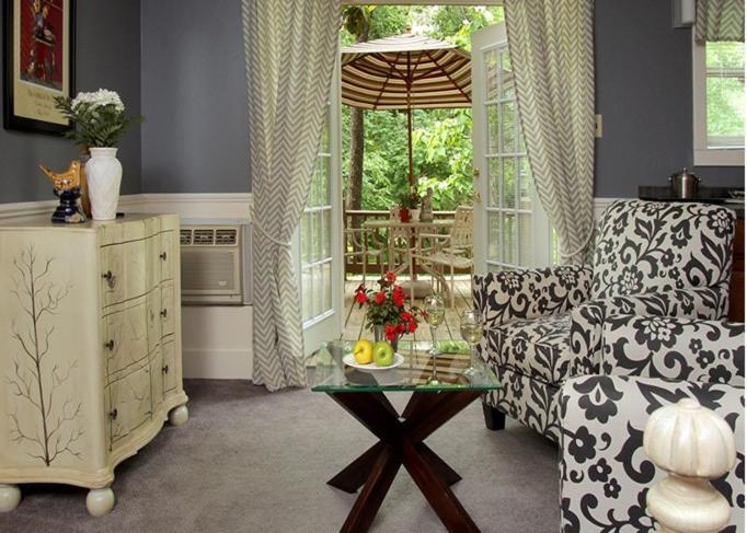 King Suite with Spa Bath photo 2