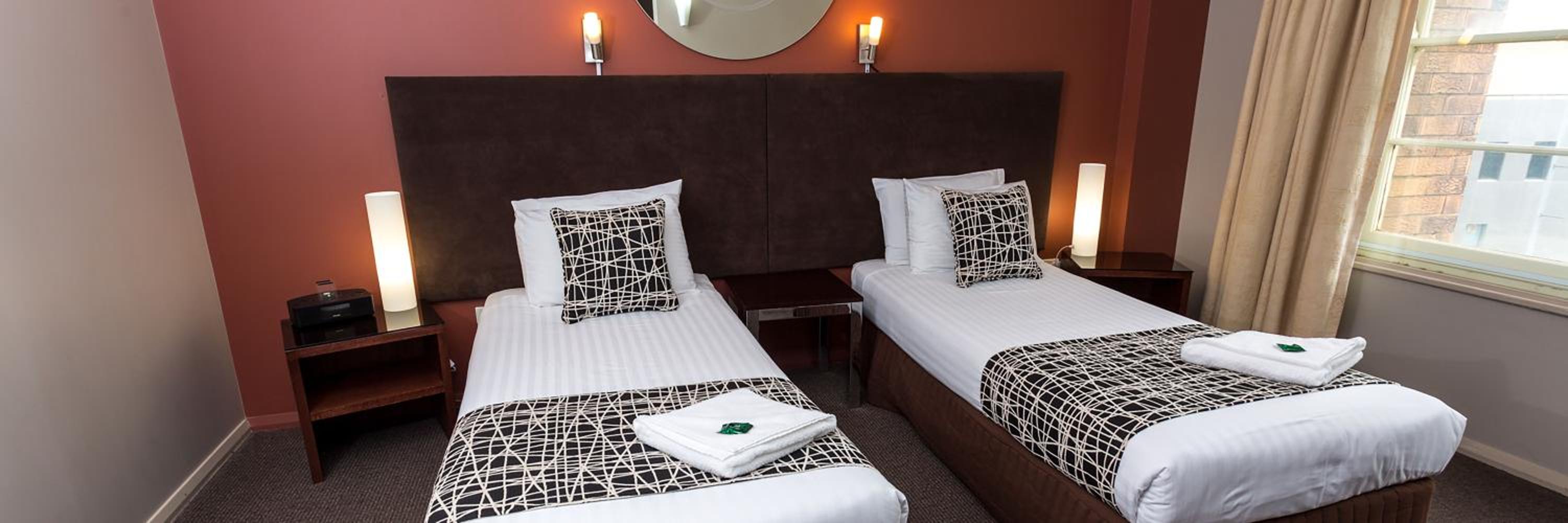Twin Room with Balcony - Photo 4