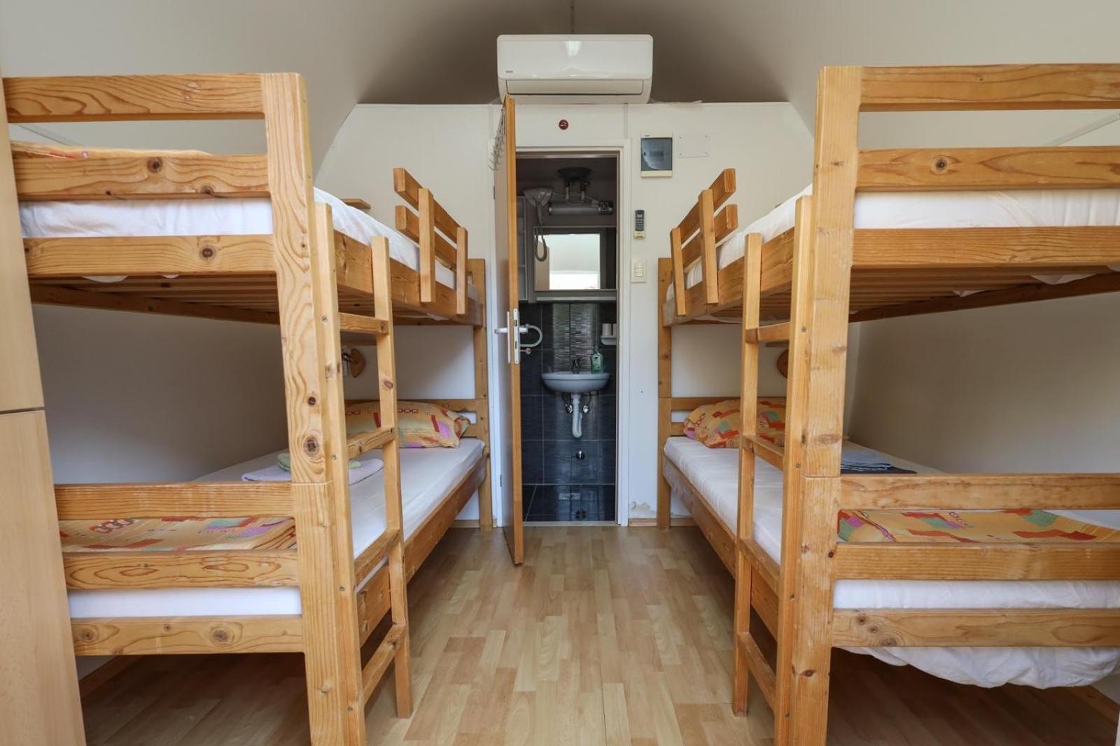 Classic Quadruple Room photo 3