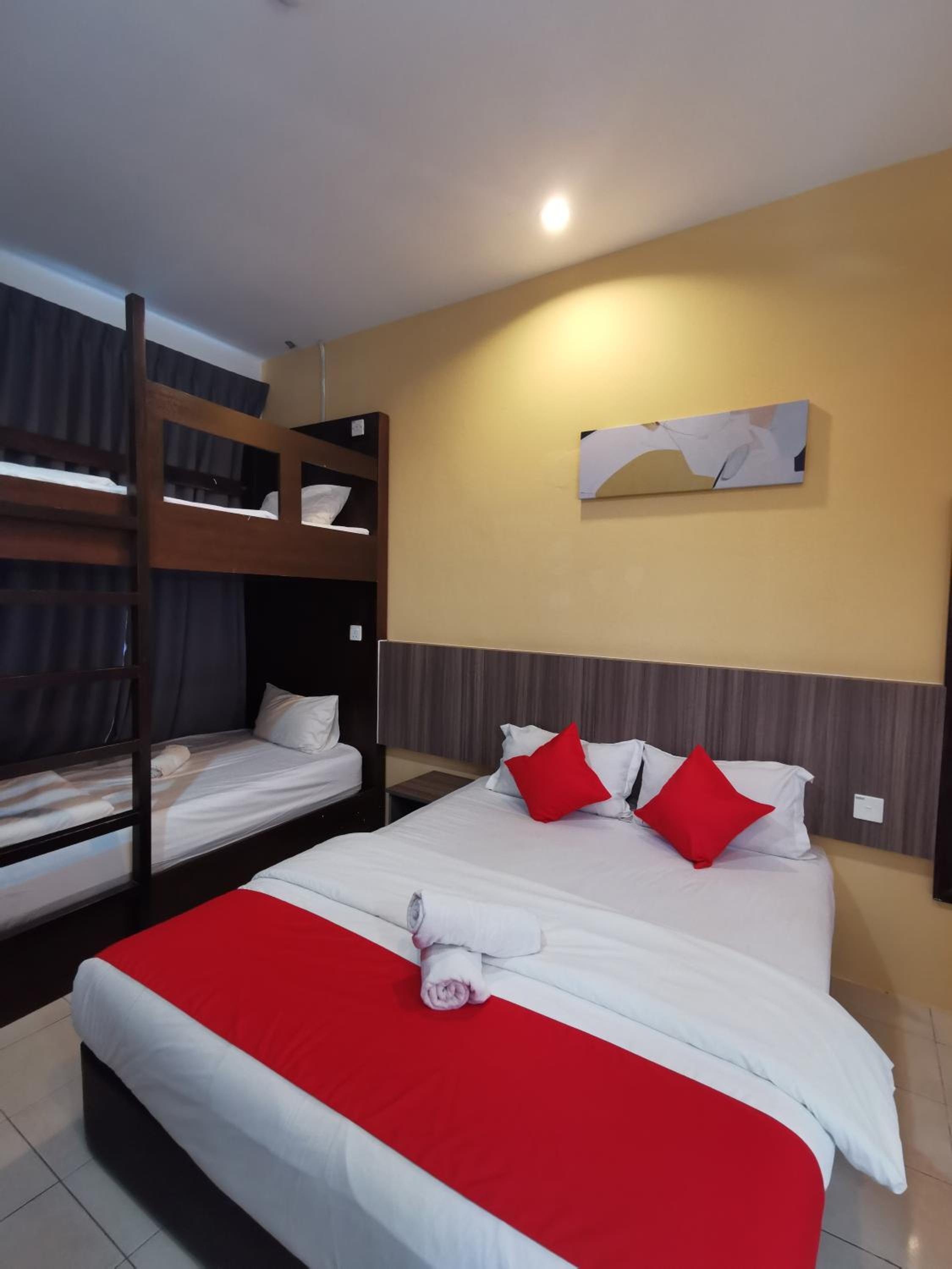 Deluxe Family Room