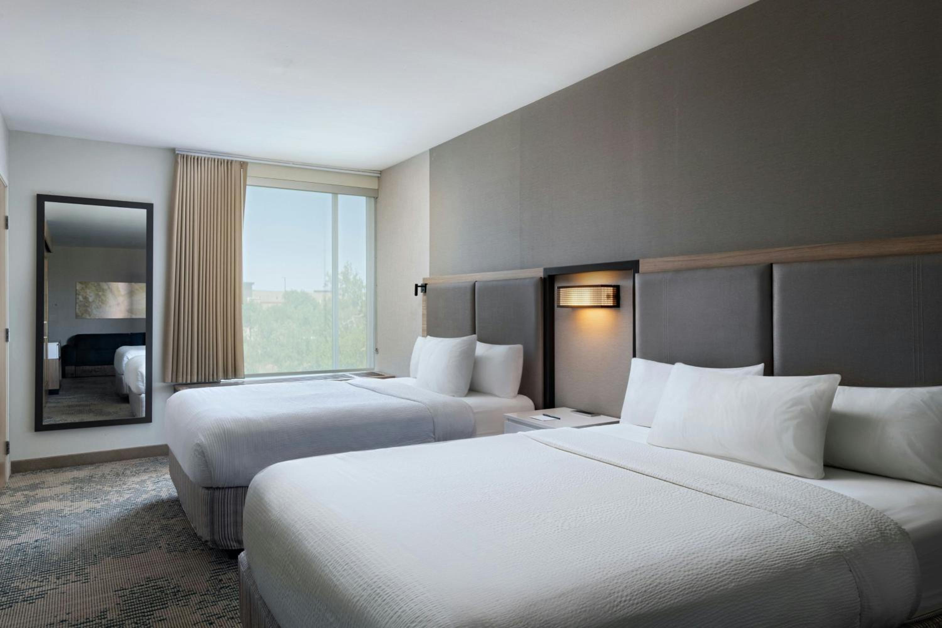 Queen Suite with Two Queen Beds and Trundle Sofa - Hearing Accessible