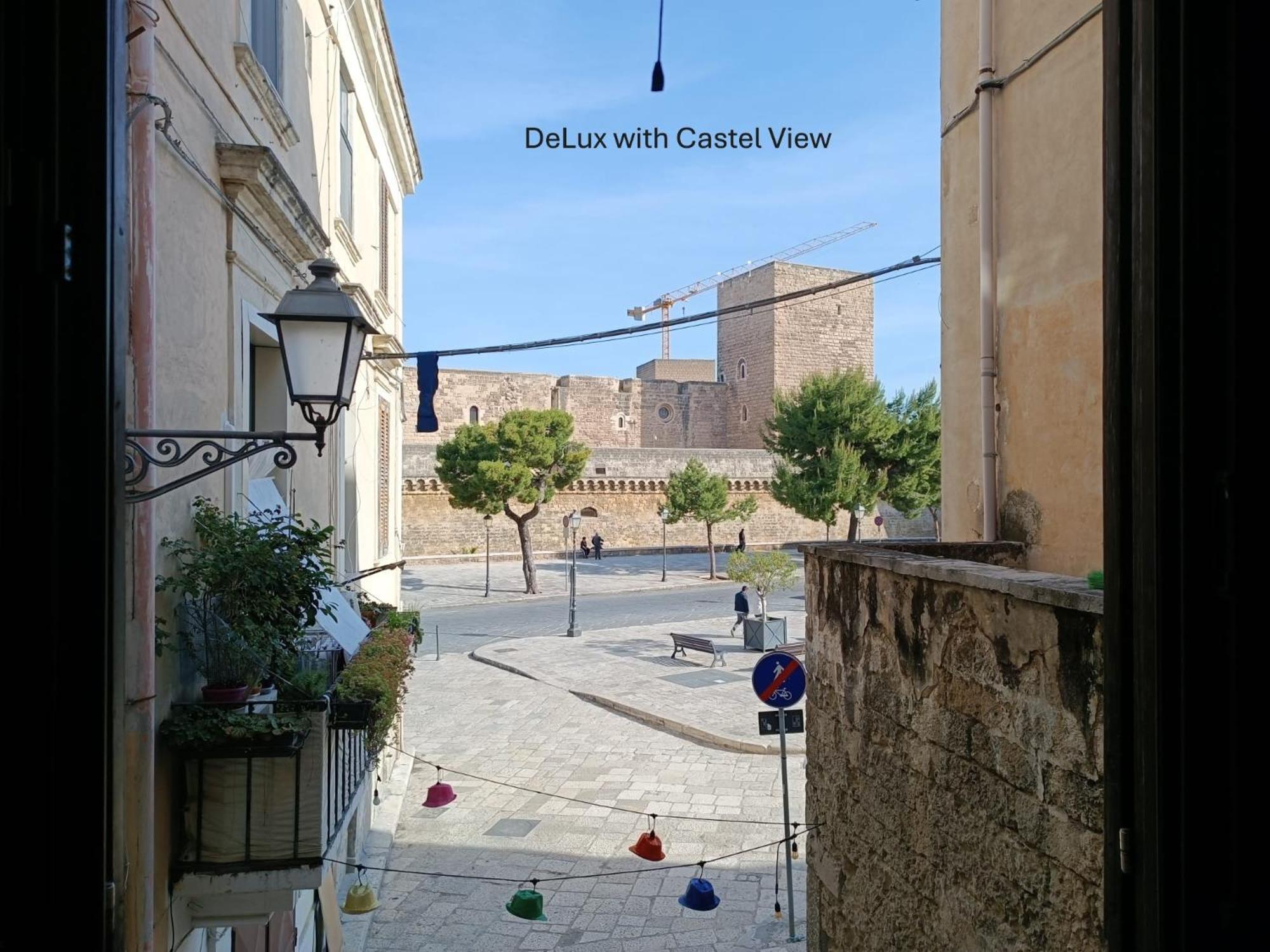 Deluxe Double Room with Castle View - Photo 20