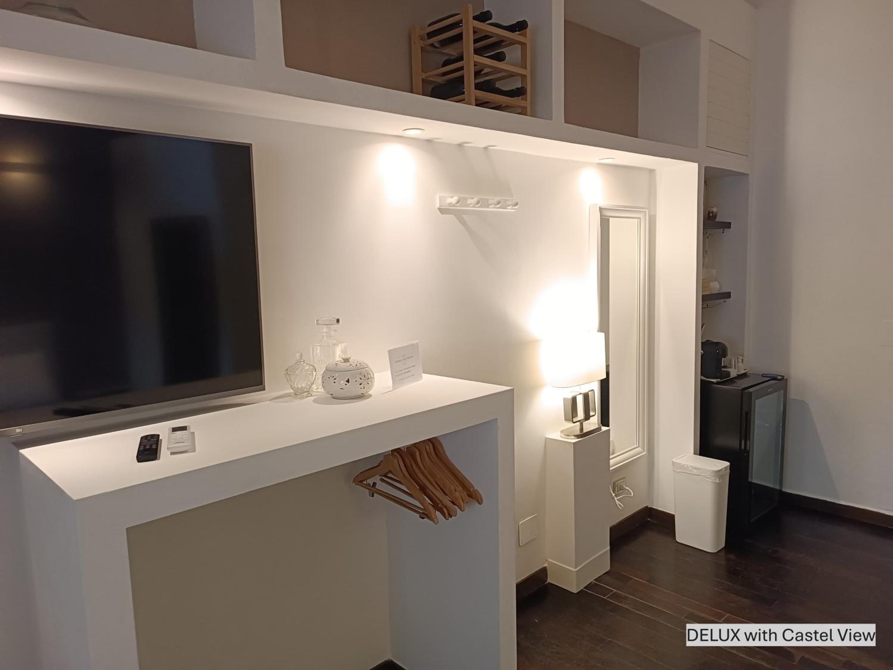 Deluxe Double Room with Castle View - Photo 19
