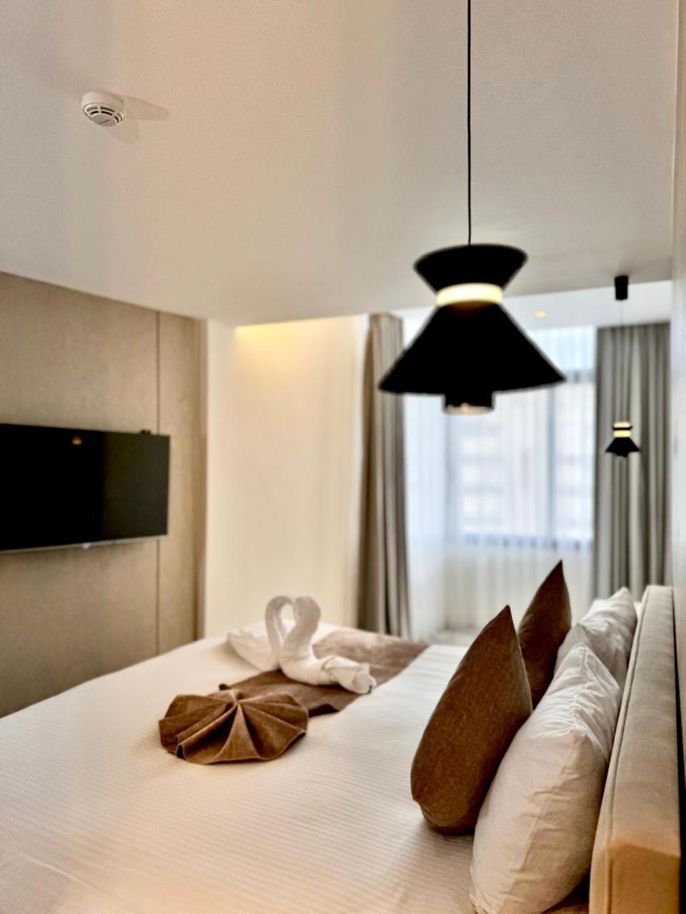Superior King Room - Photo 9