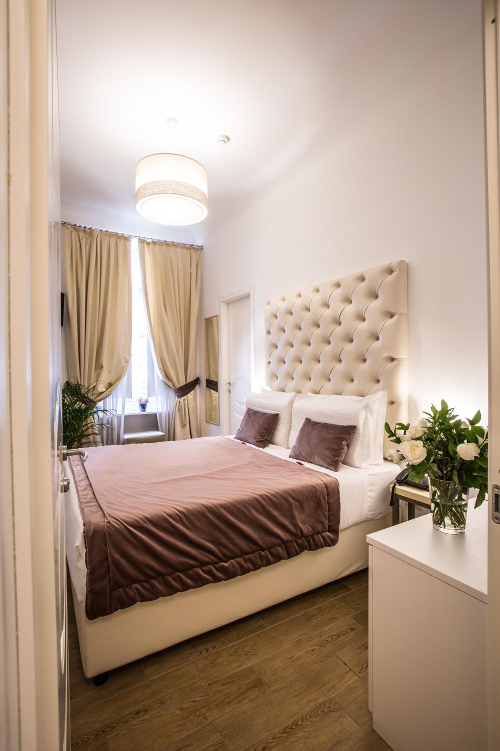 Small Double Room photo 2