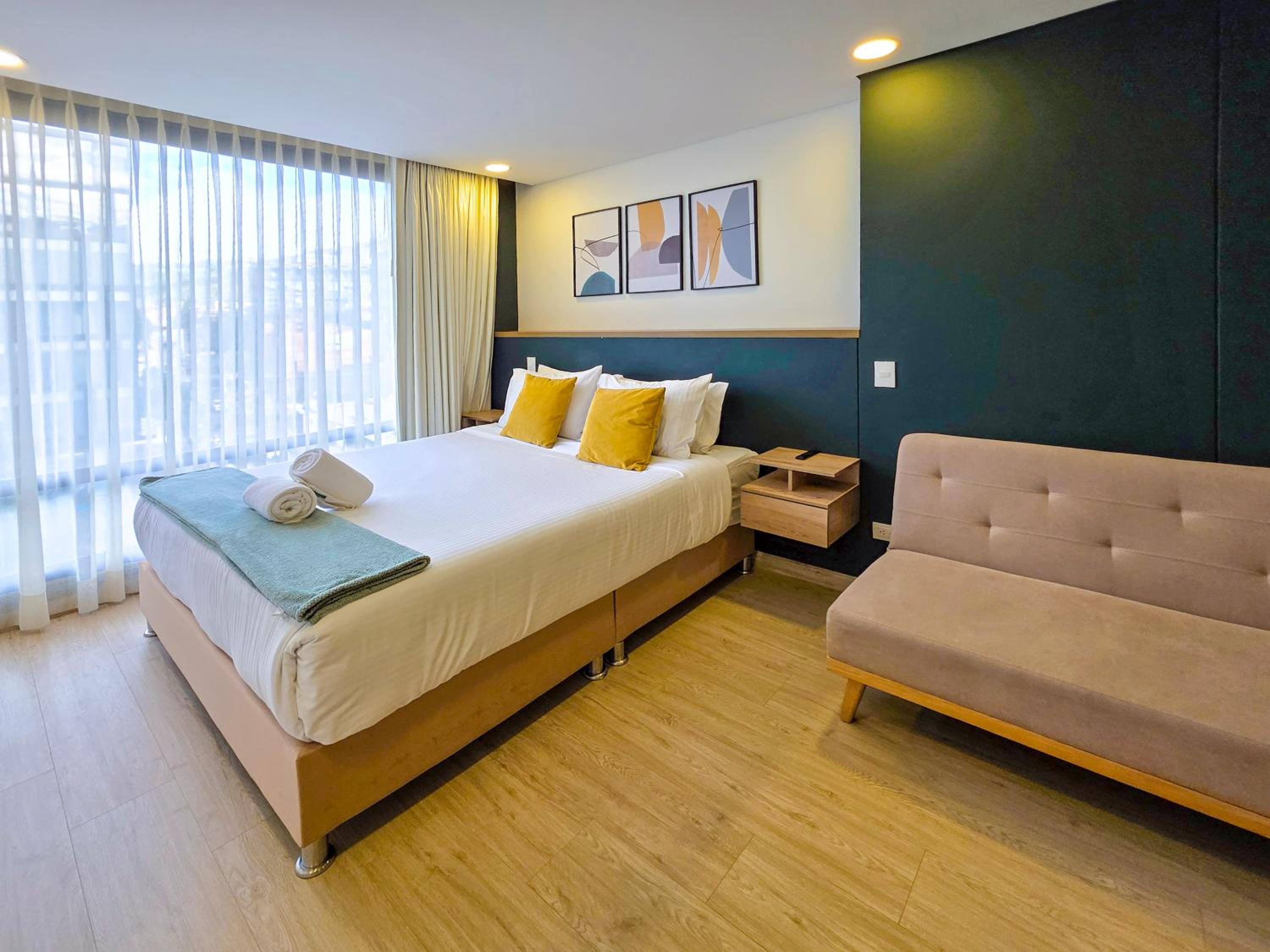 Deluxe One-Bedroom Apartment
