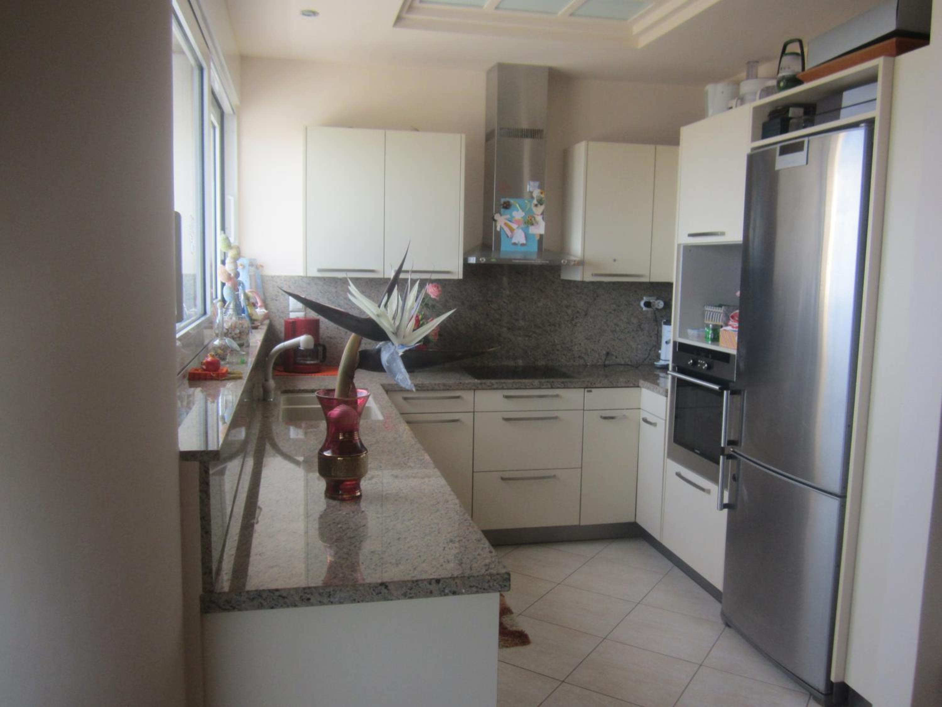 Two-Bedroom Apartment with Balcony and Sea View photo 3
