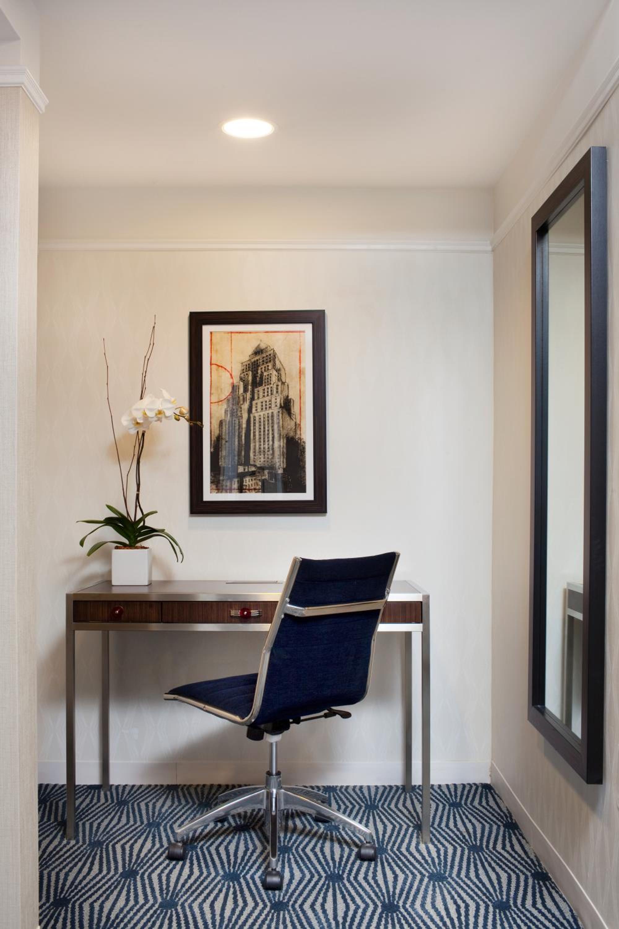 Executive Queen Room