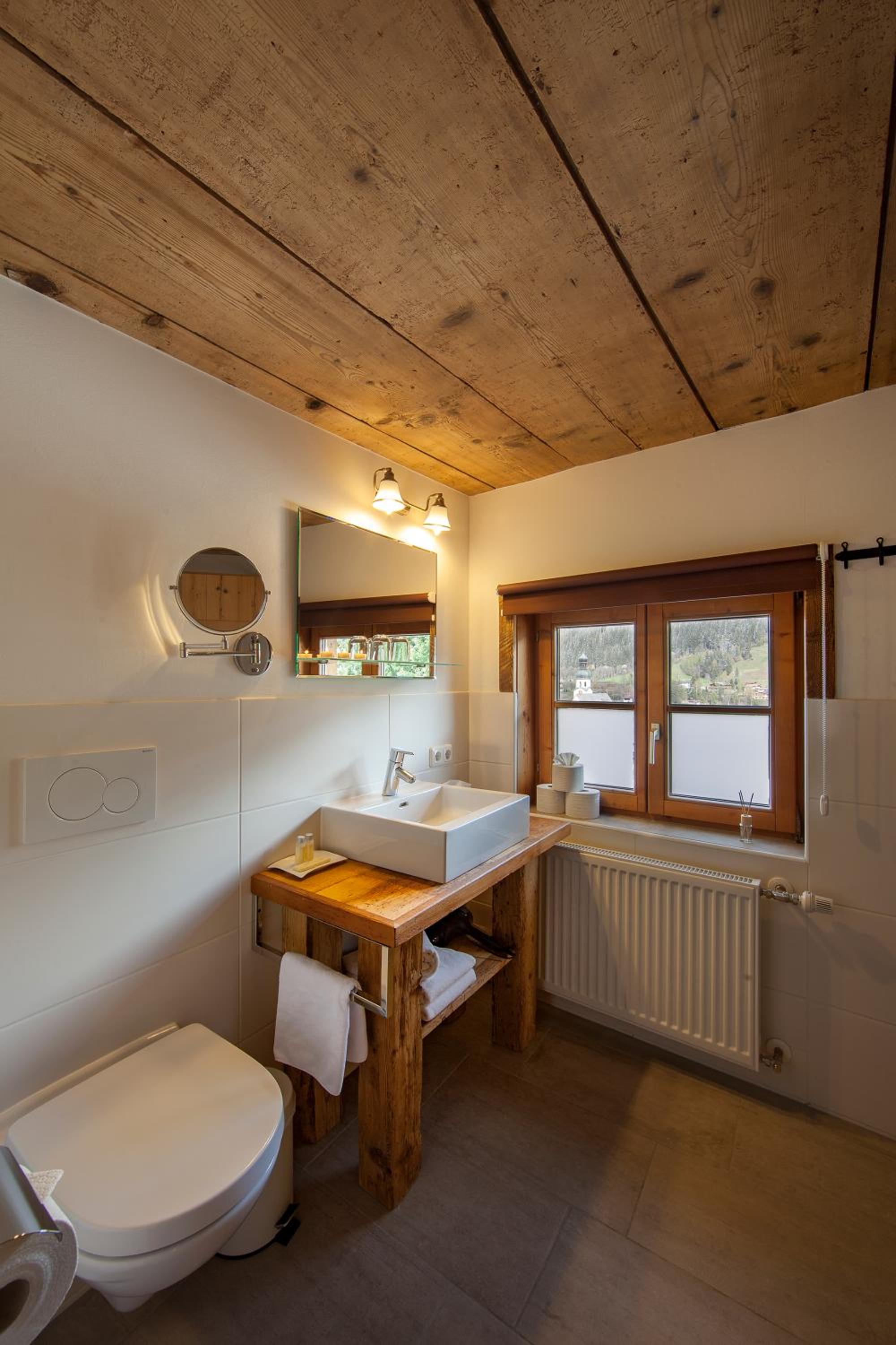 Apartment with Shower photo 3