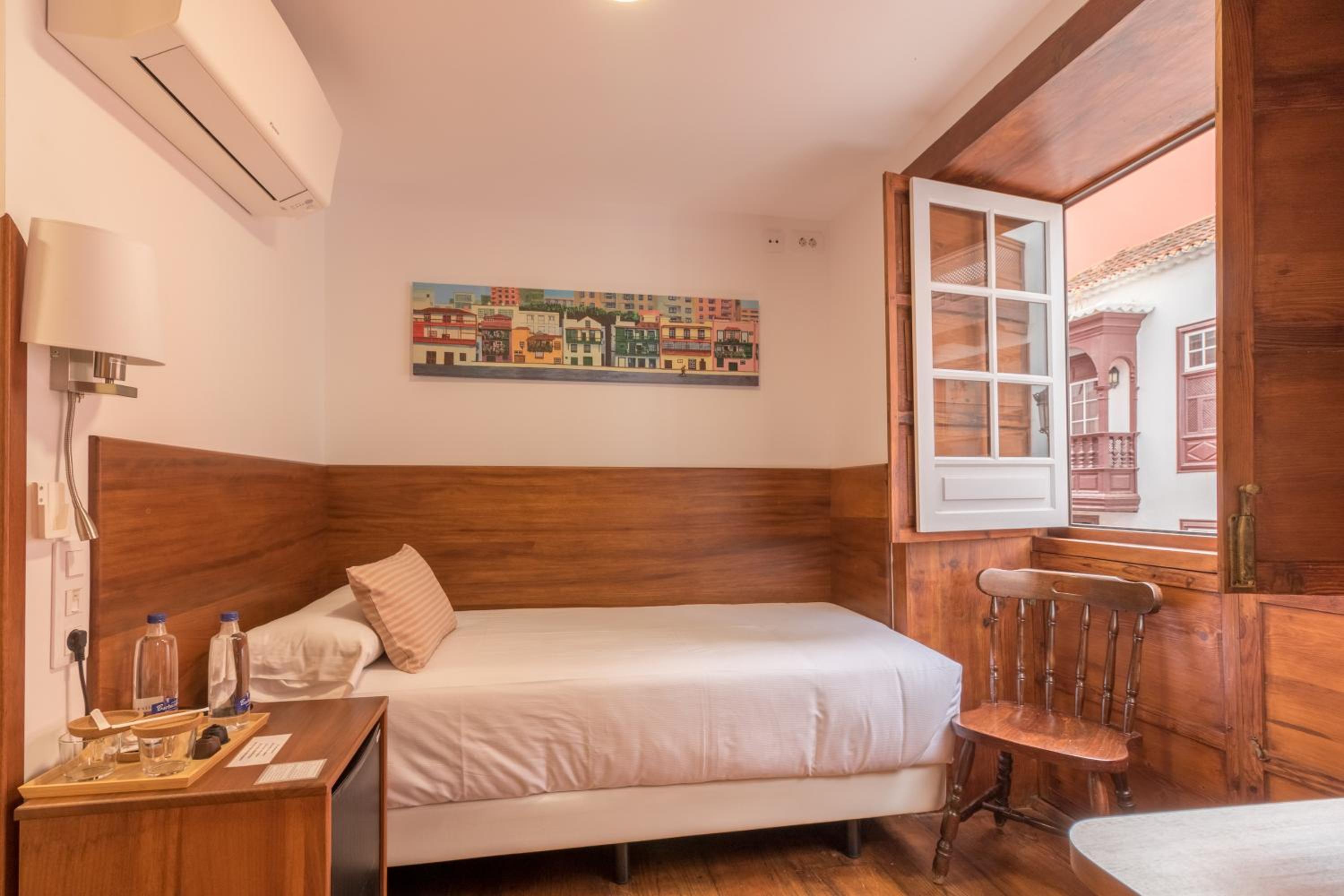 Single Room with Bathroom