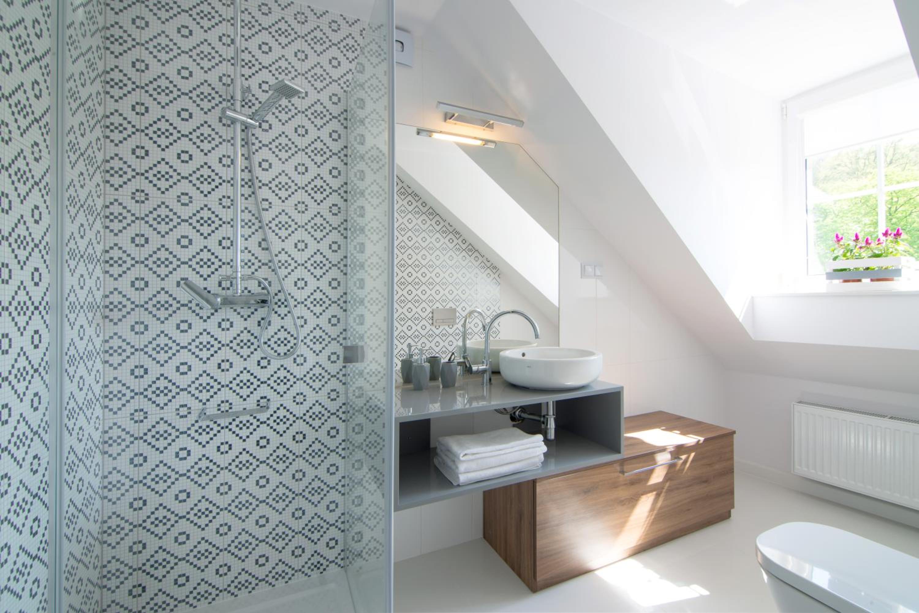 Deluxe Double Room with Shower - Photo 7