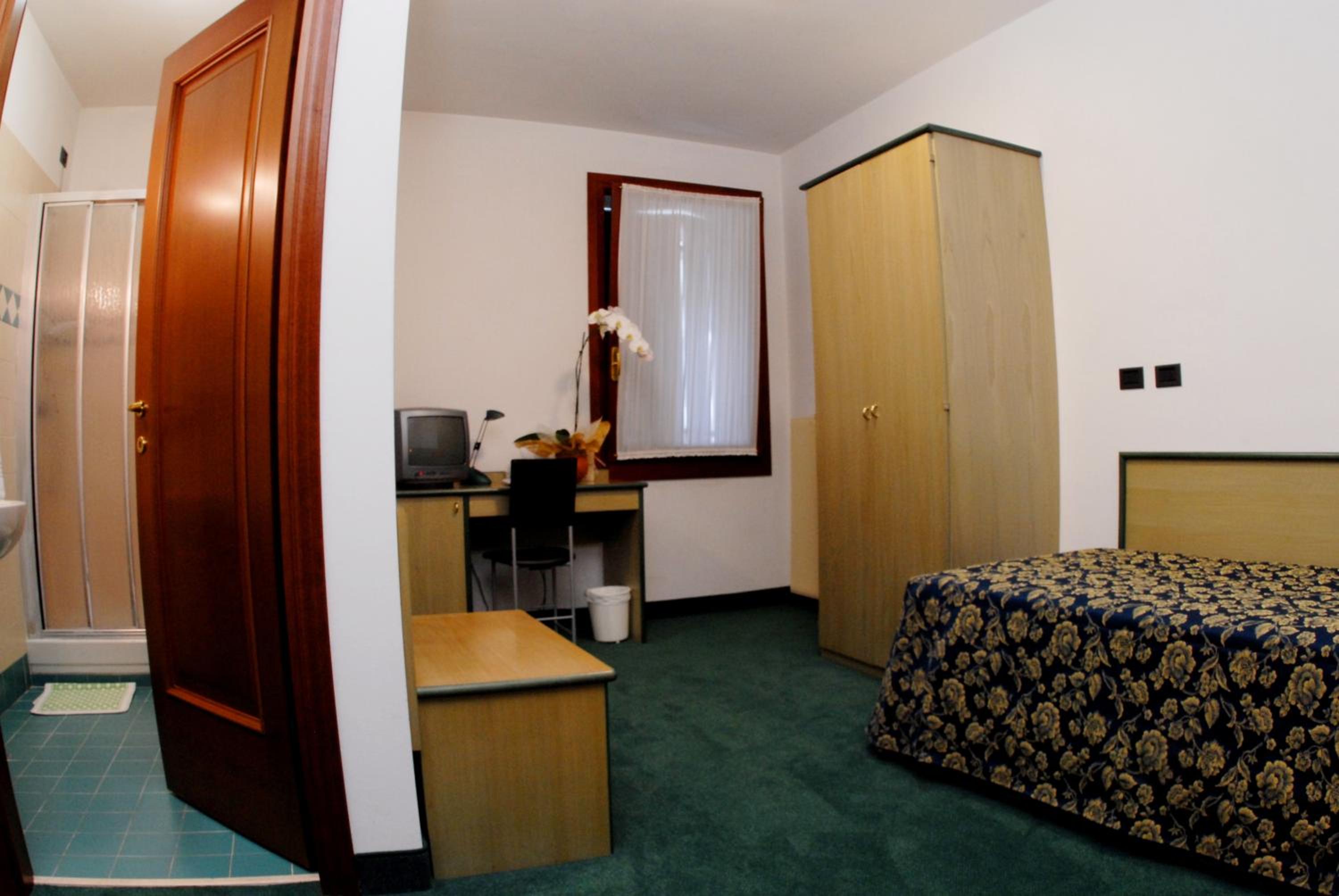 Single Room photo 1