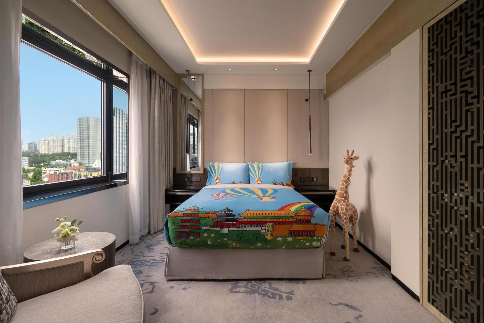 Urban Glamping Suite Themed Room