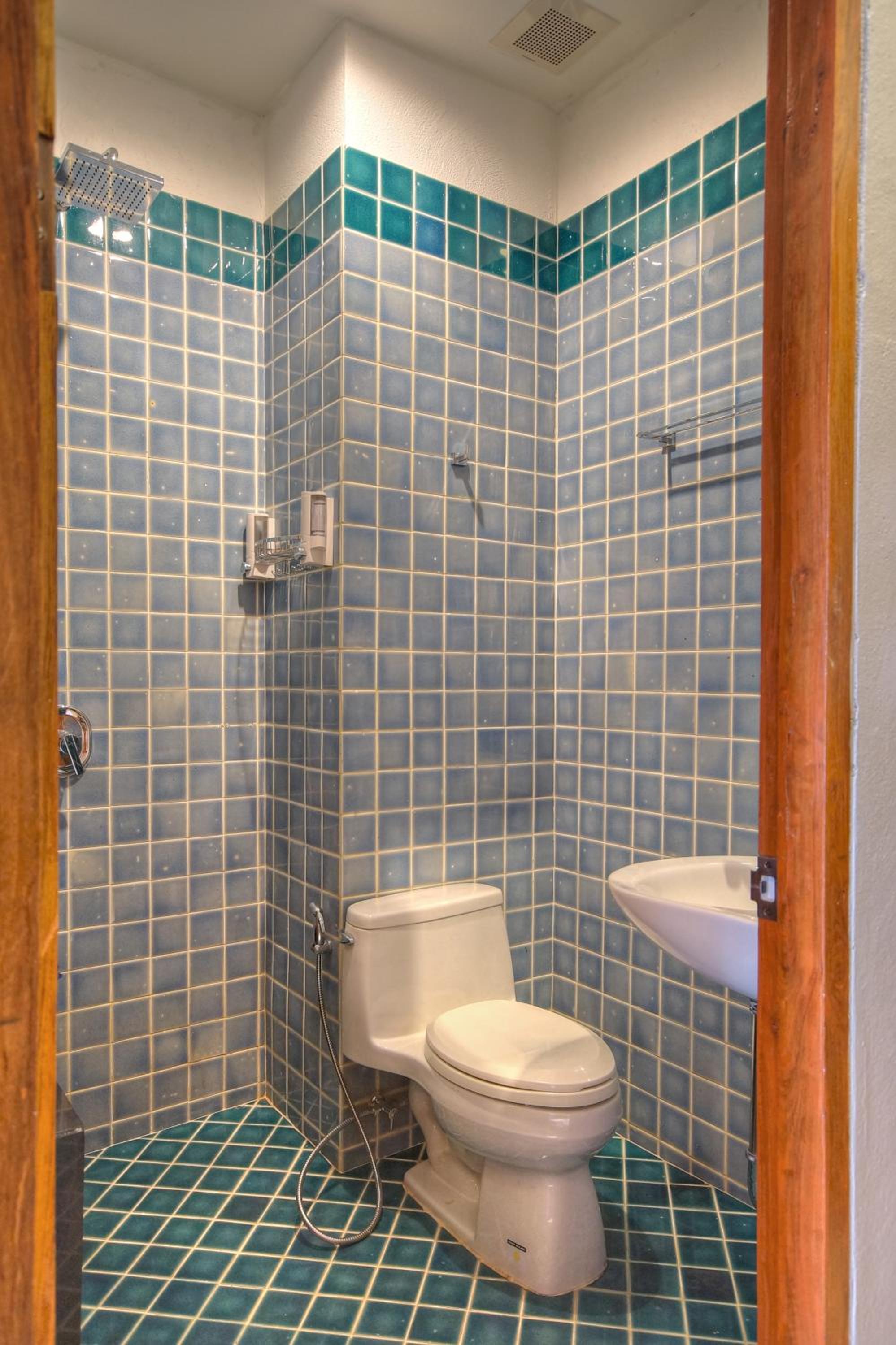 Family Room - Photo 9