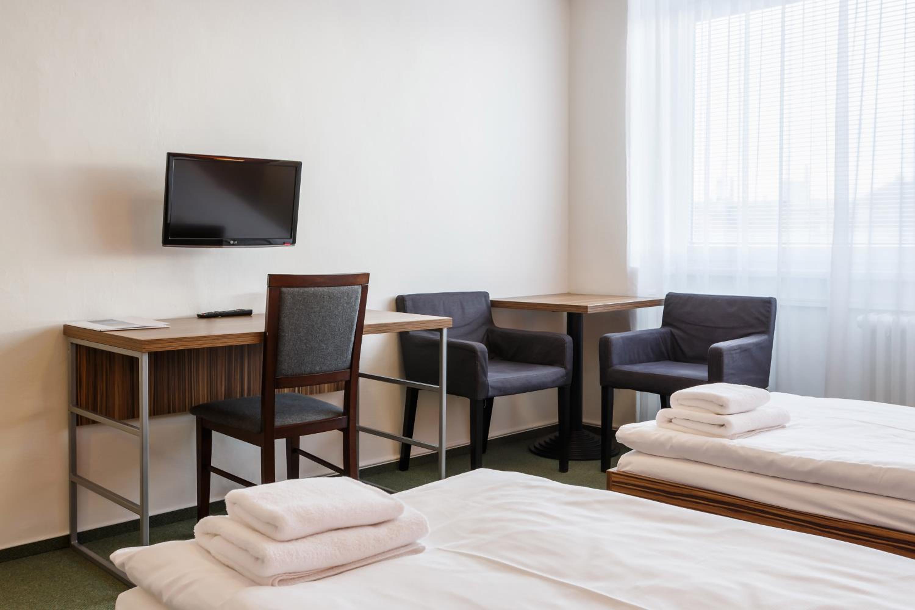 Deluxe Twin Room photo 3