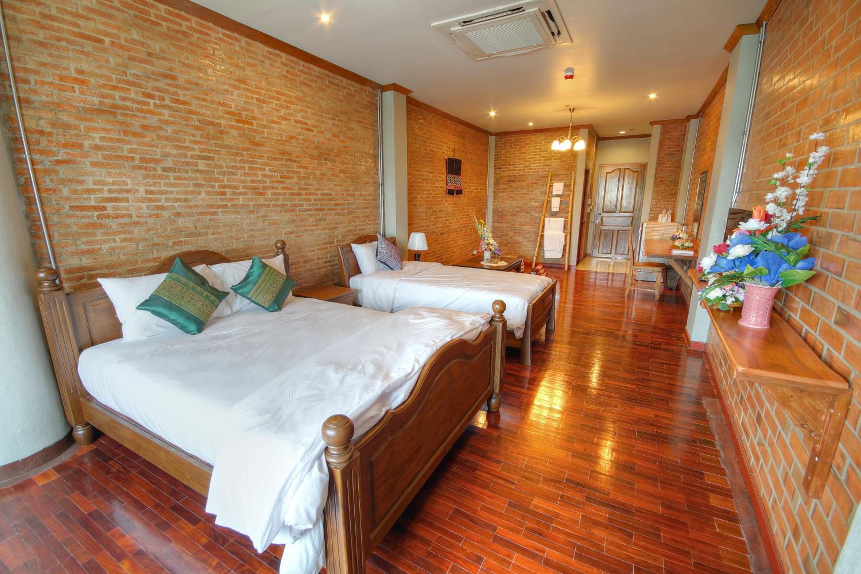 Deluxe Triple Room - Photo 1