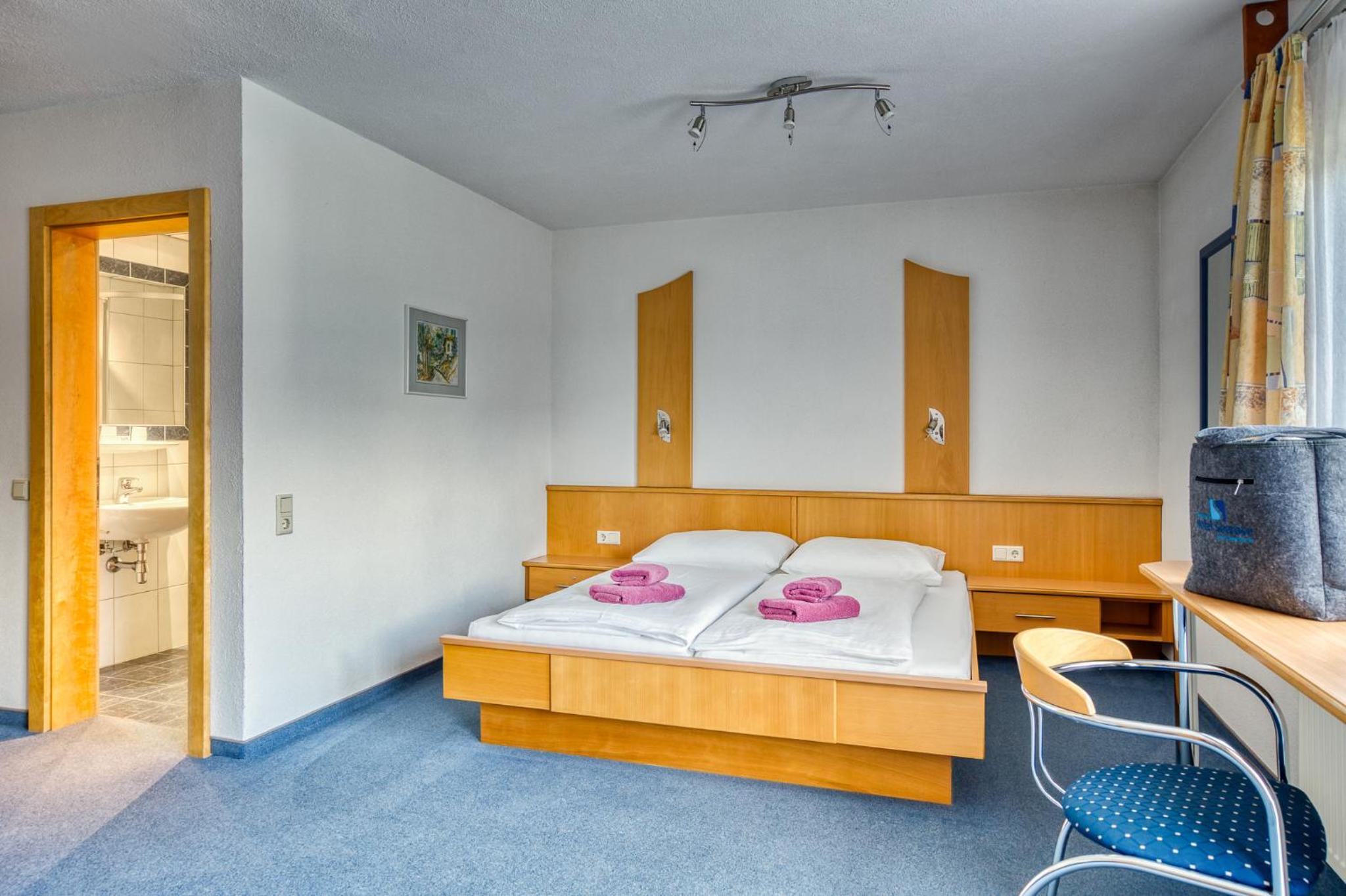 Standard Double Room photo 3