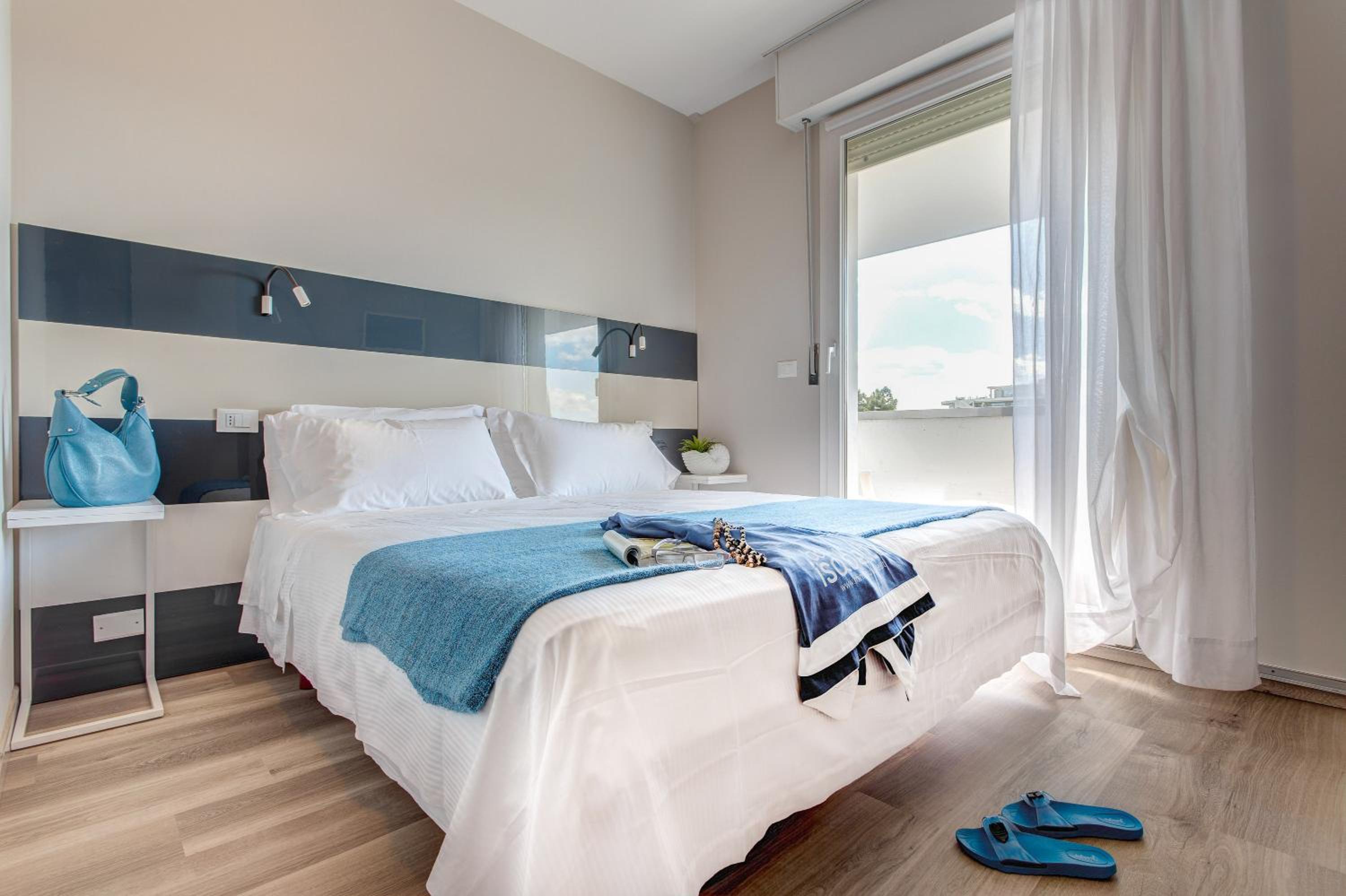 Deluxe Double or Twin Room - Photo 3