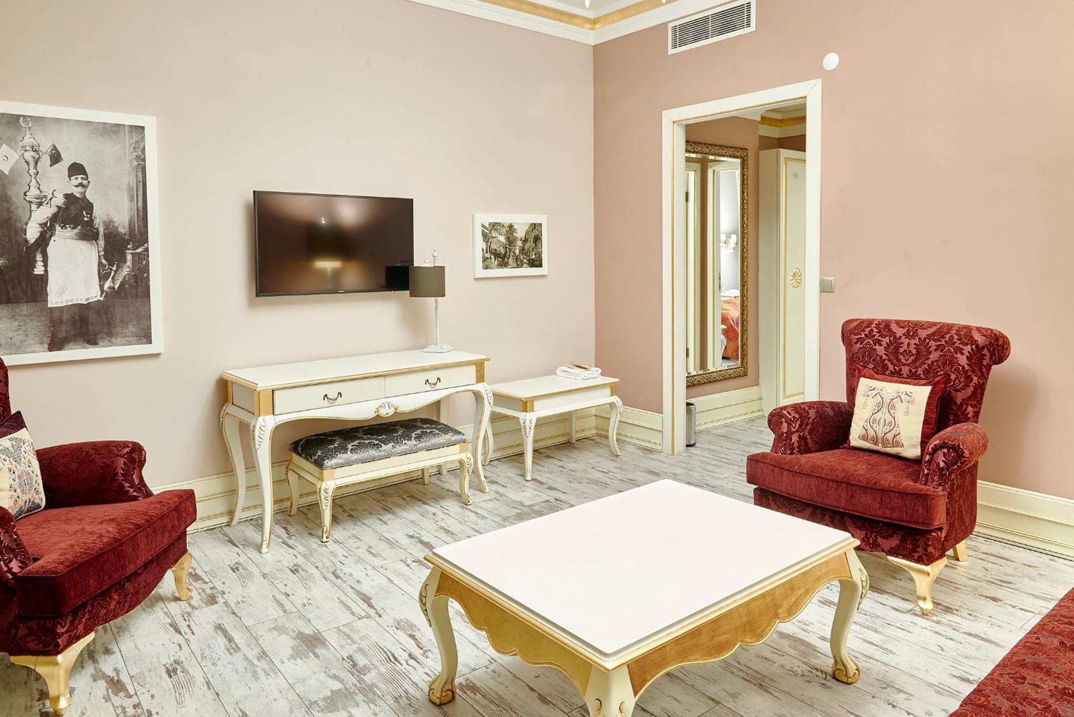 Suite thumbnail 6