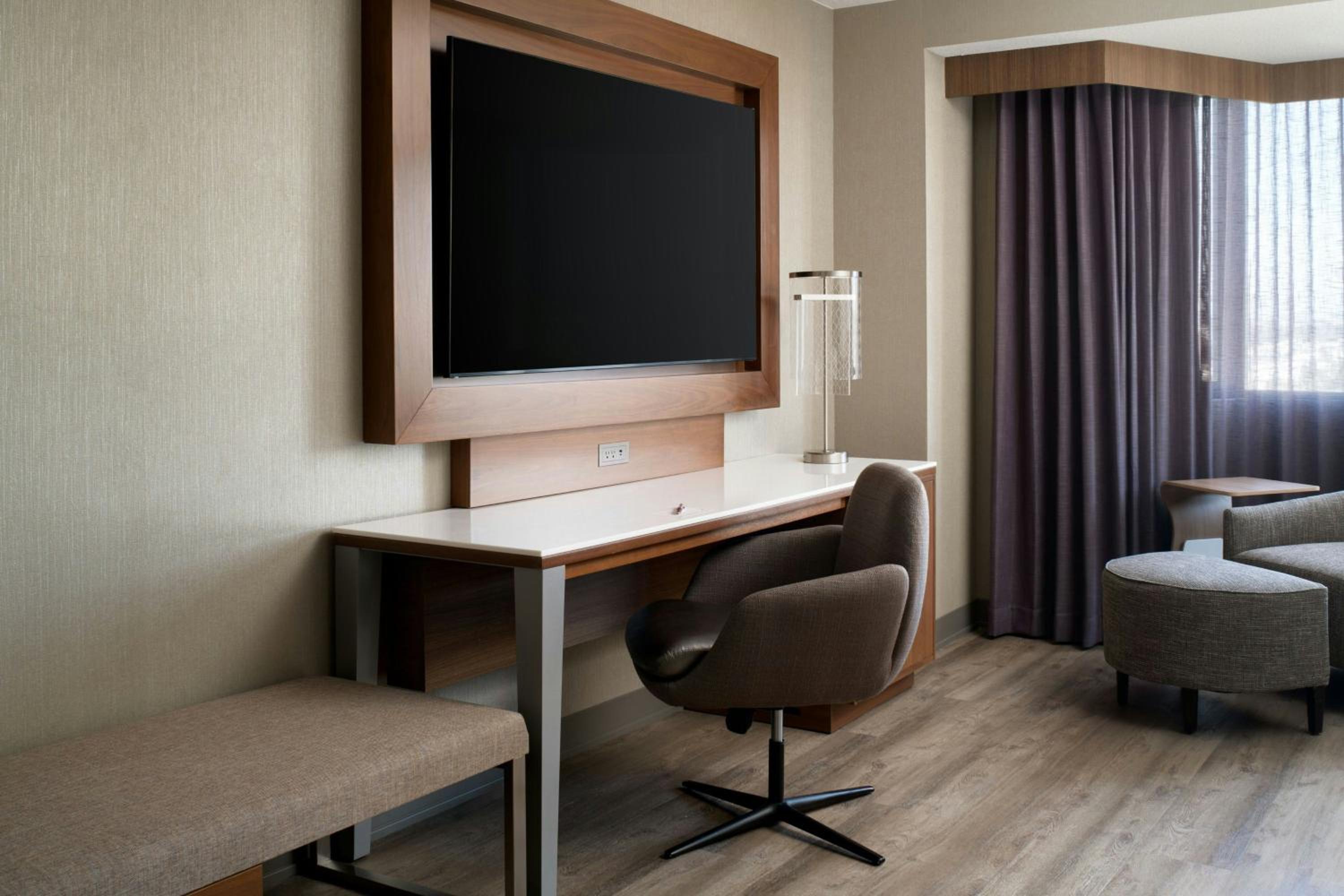 1 King Bed, Sofa Bed, Guest Room - Photo 3