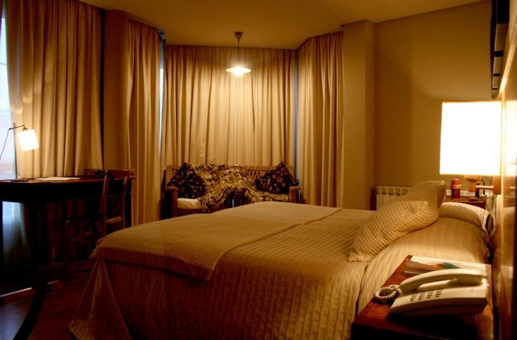 Superior Double or Twin Room - Photo 15