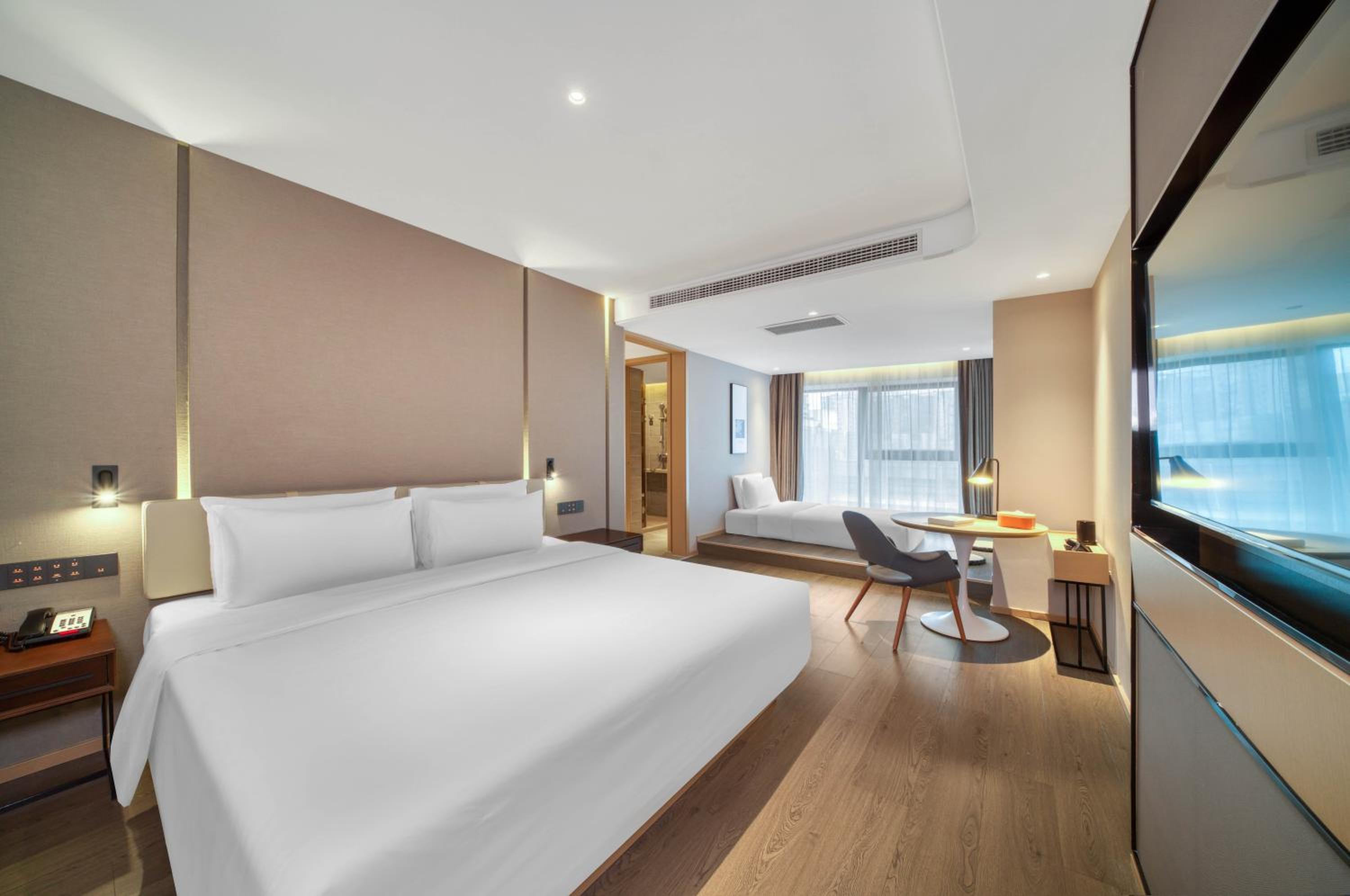 Jimu Suite with City View
