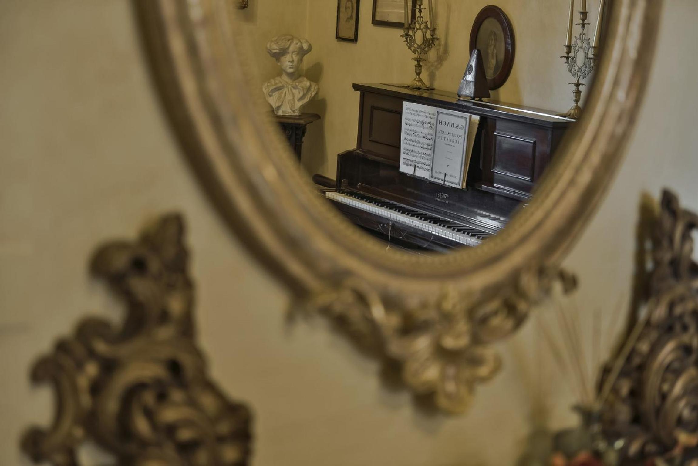 Imperial Suite - Photo 8