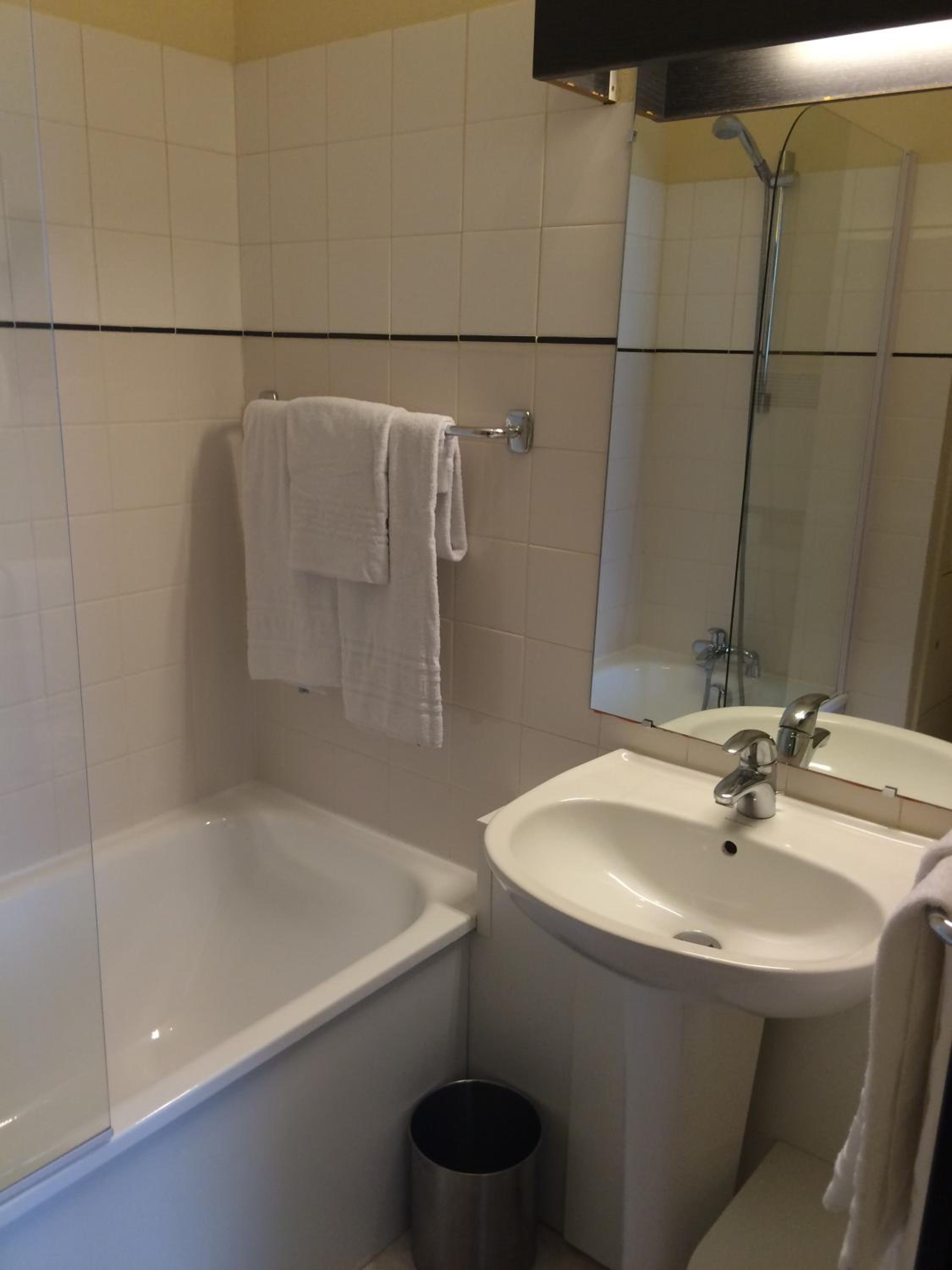 Standard Triple Room photo 3