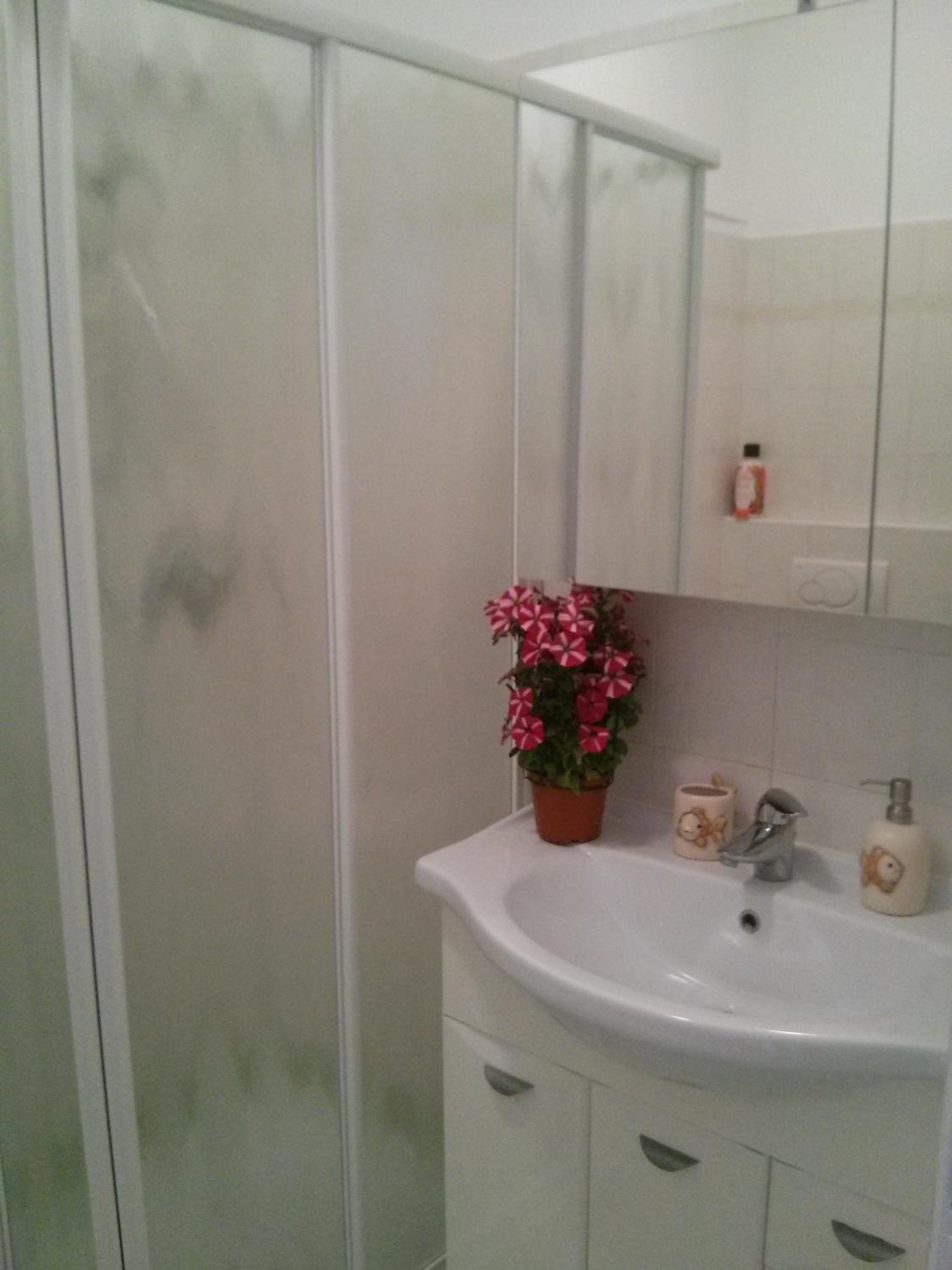 Apartment with Partial Lake View photo 2