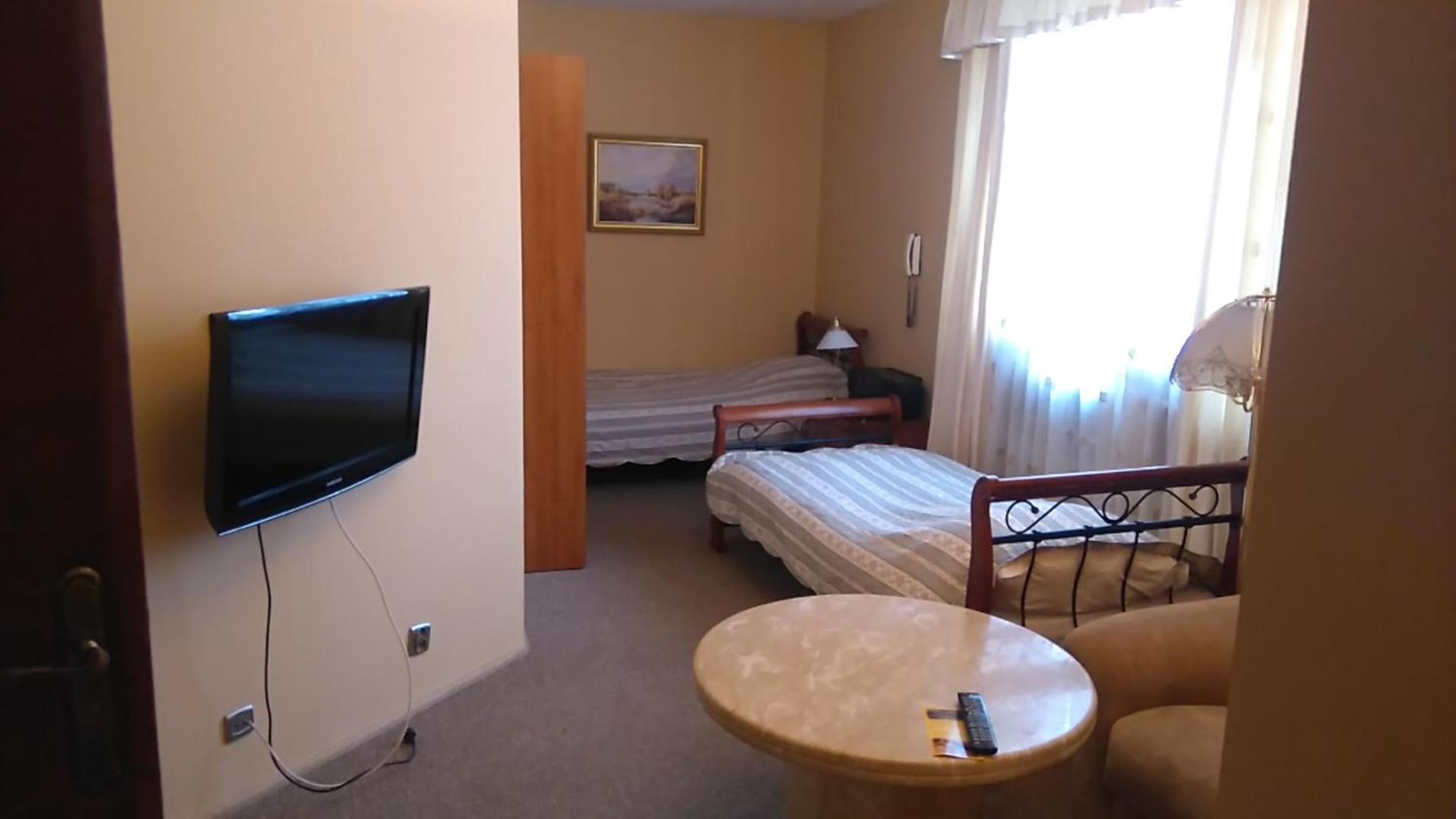 Twin Room - Photo 2