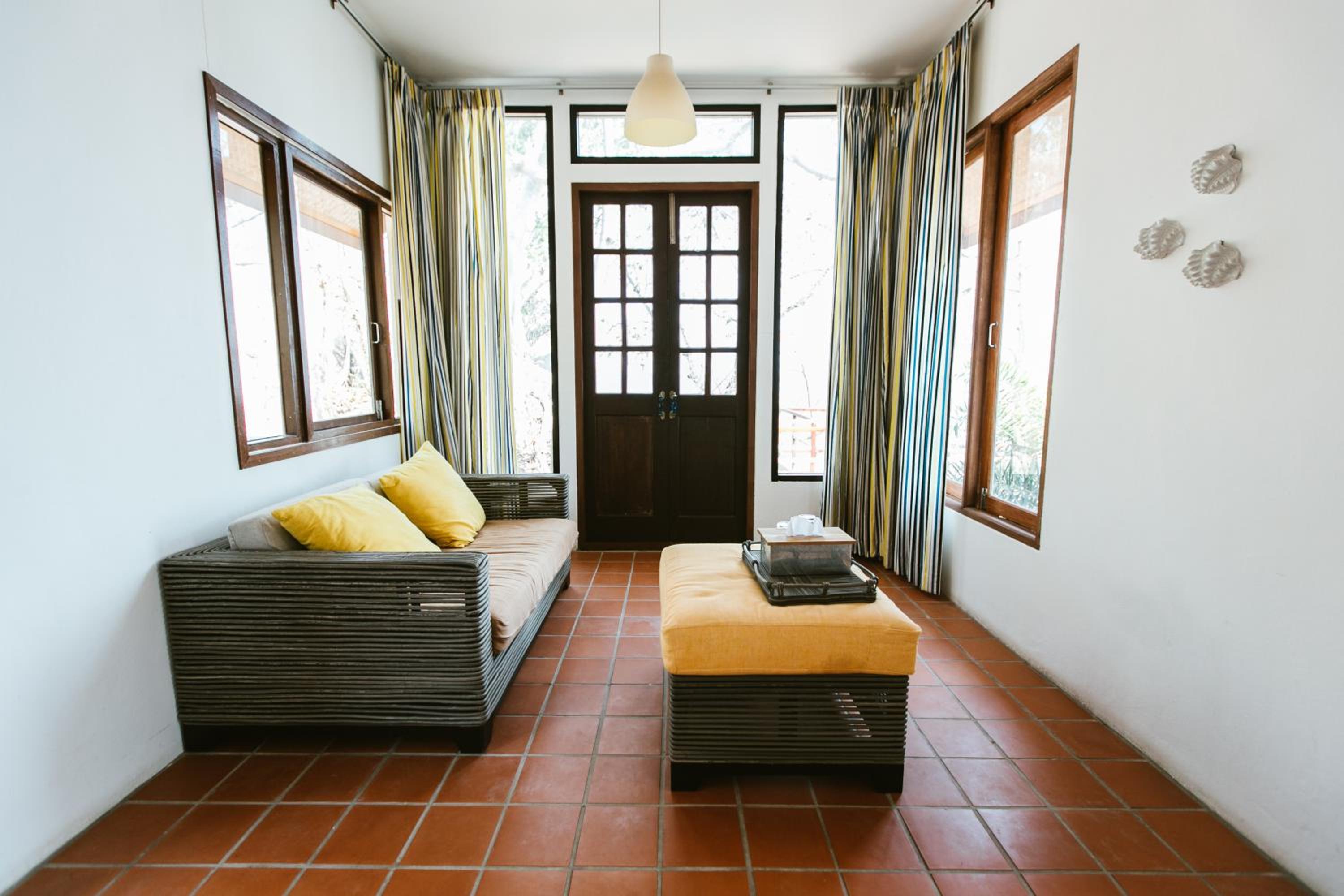 Bungalow - Beach Front - Photo 10